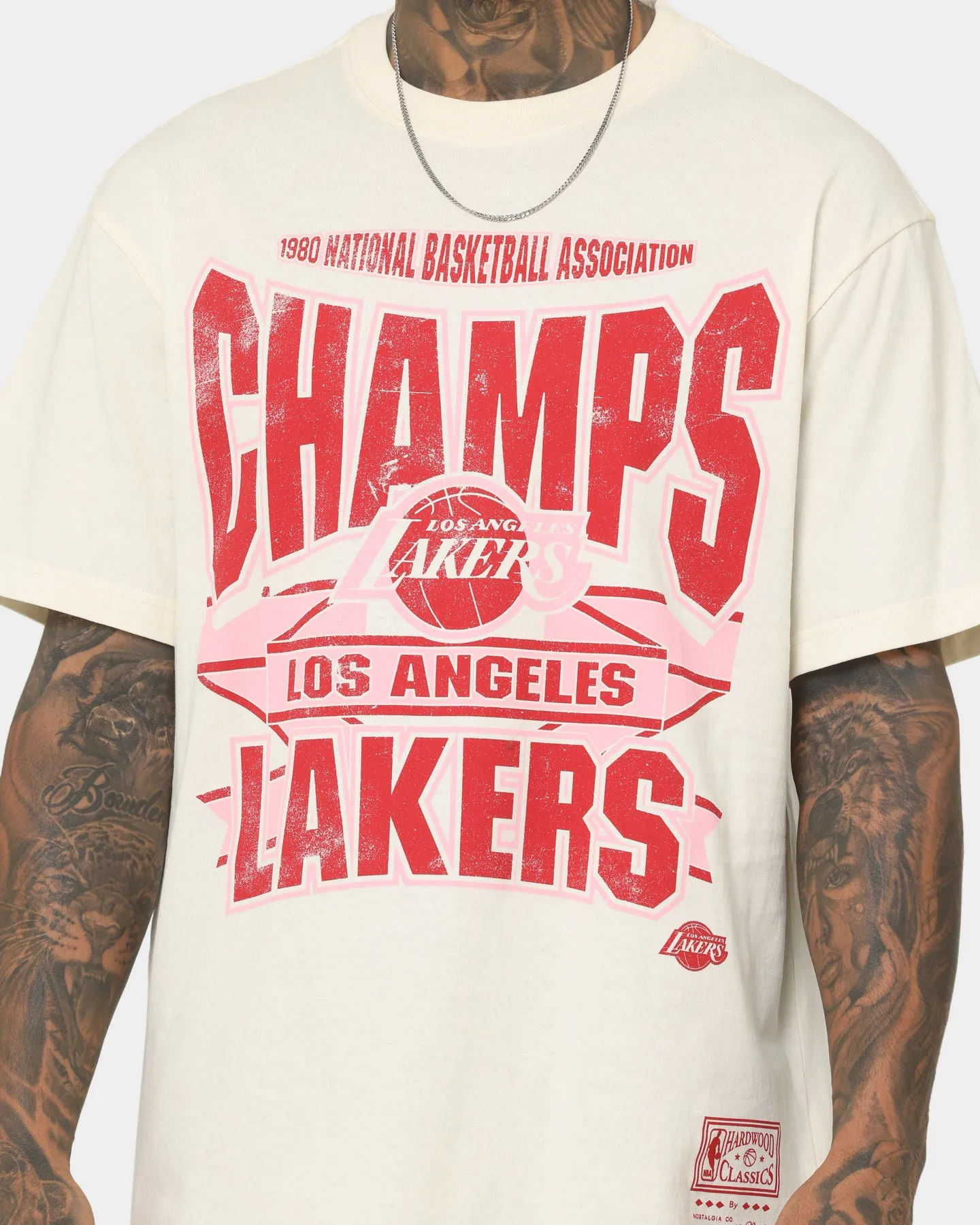 Sleep Mitchell & Ness Los Angeles Lakers St Valentine's Day T-Shirt Unbleached