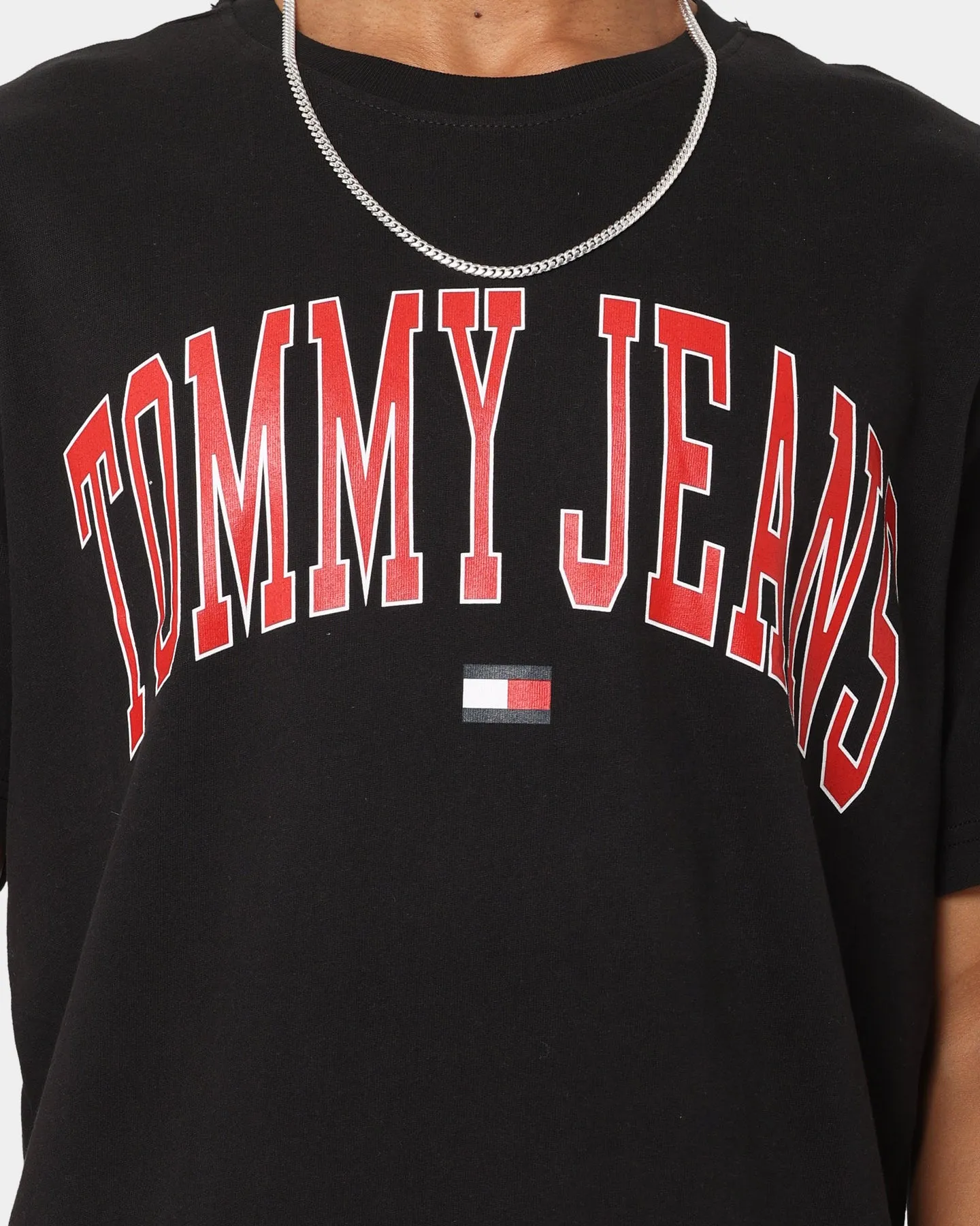 Weekend Smart Eco Conscious Production Tommmy Jeans TJM Classic Collegiate T-Shirt Black