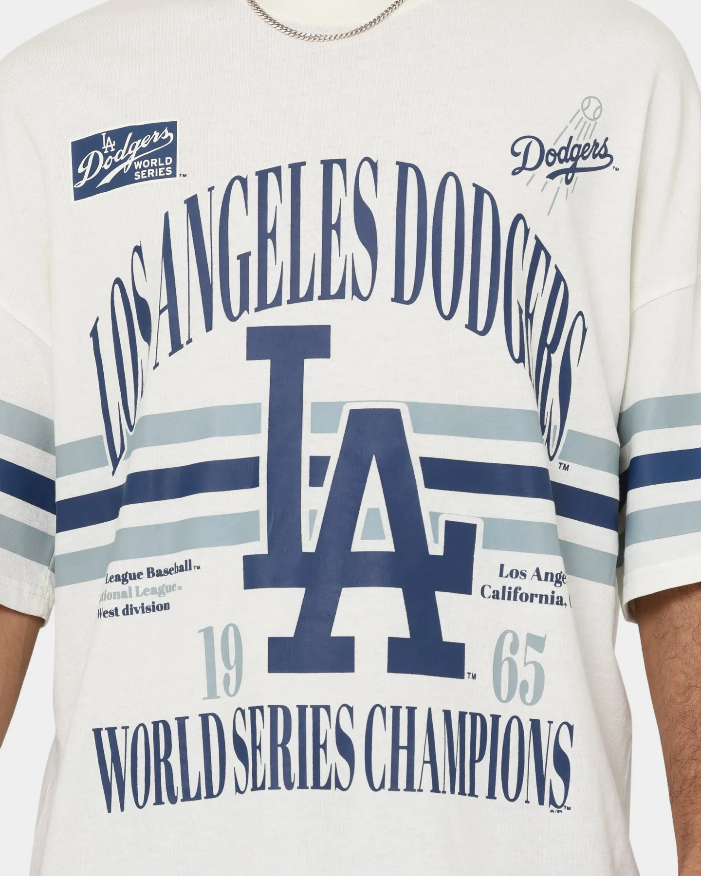 Self Fabric Tape Majestic Athletics Los Angeles Dodgers Champion Arch Stripe Oversized T-Shirt Optic White