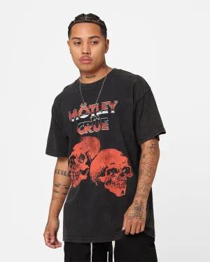 Motley Crue Red Skulls T-Shirt Black Wash Minimal Outfit
