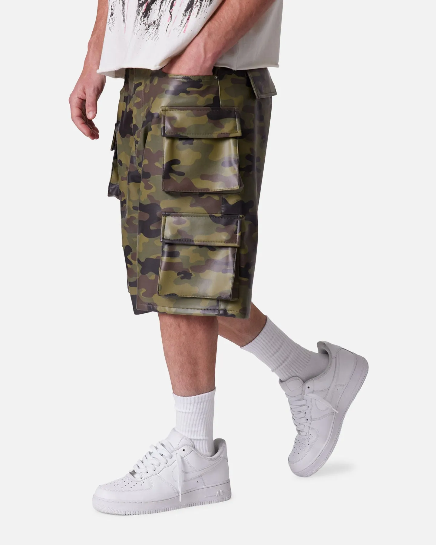 MNML Baggy Vegan Leather Cargo Shorts Camo Day Fit