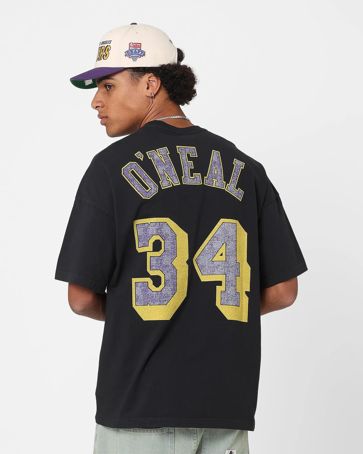 Bohemian freedom weekday wear Mitchell & Ness Los Angeles Lakers Shaquille O'Neal N&N Oversized T-Shirt Faded Black