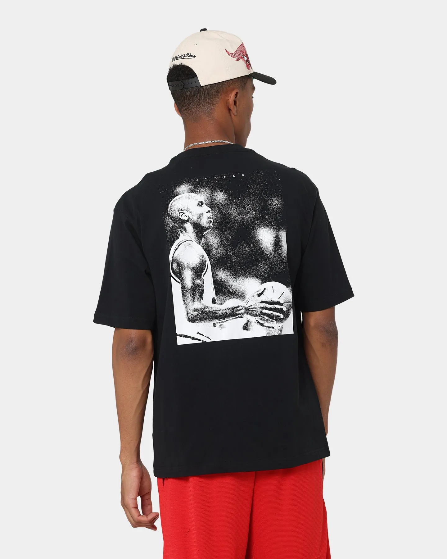 Jordan Essential Statement 85 T-Shirt Black/White Playful Design