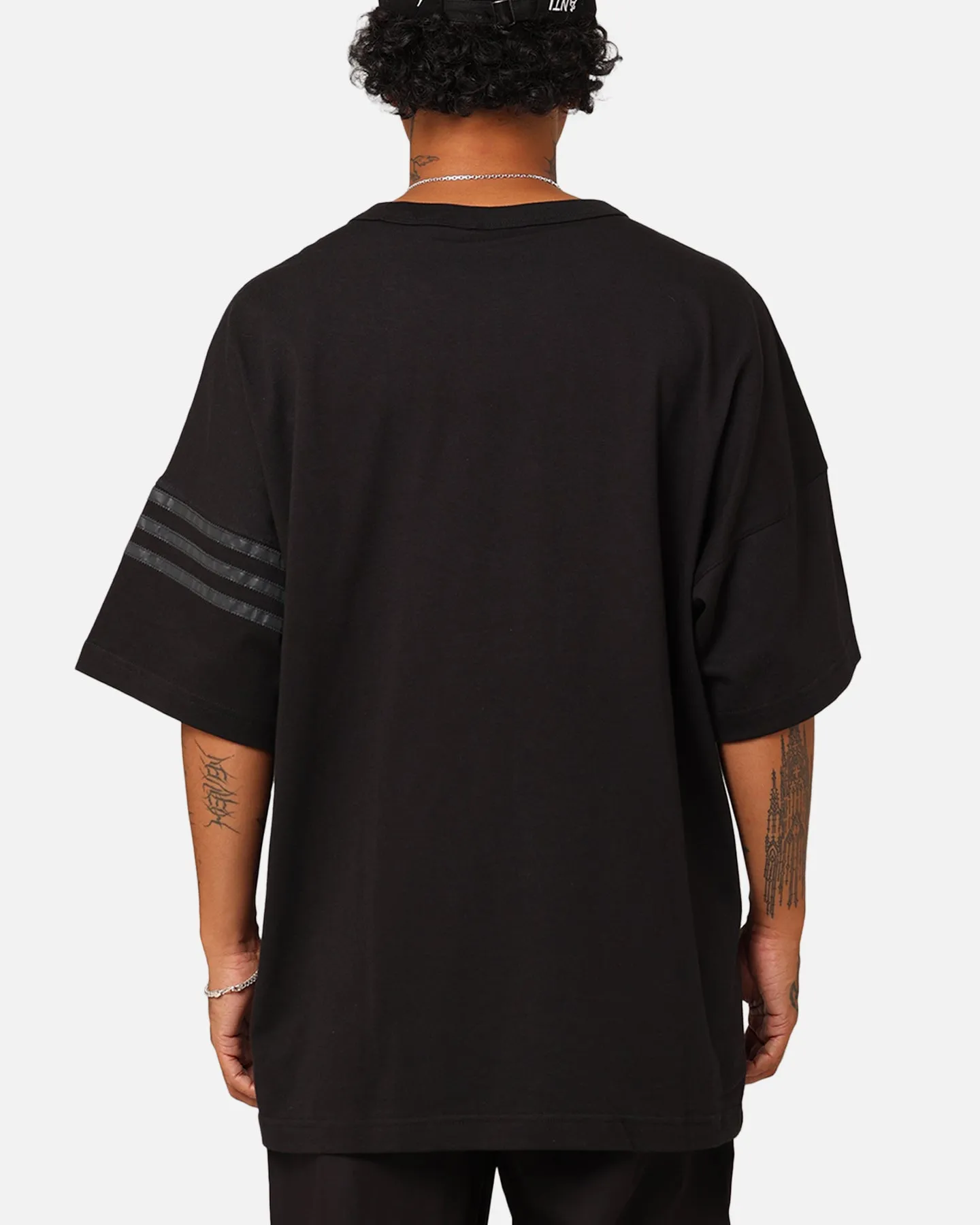 Hydrophobic coating Easter Adidas Street Neuclassic T-Shirt Black