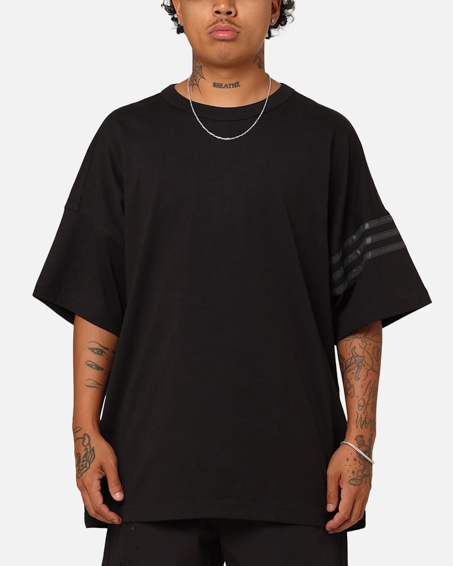 Adidas Street Neuclassic T-Shirt Black Washable fabric