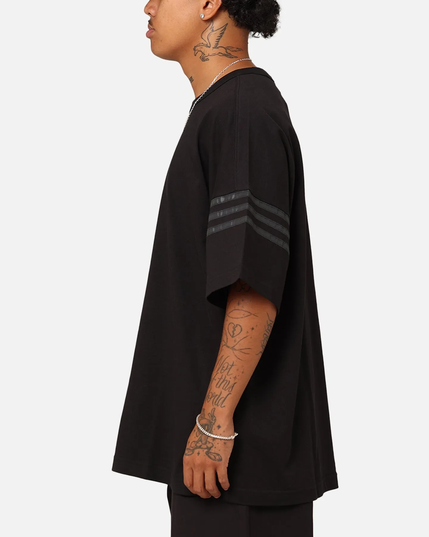 Essential Layer casual outing Adidas Street Neuclassic T-Shirt Black