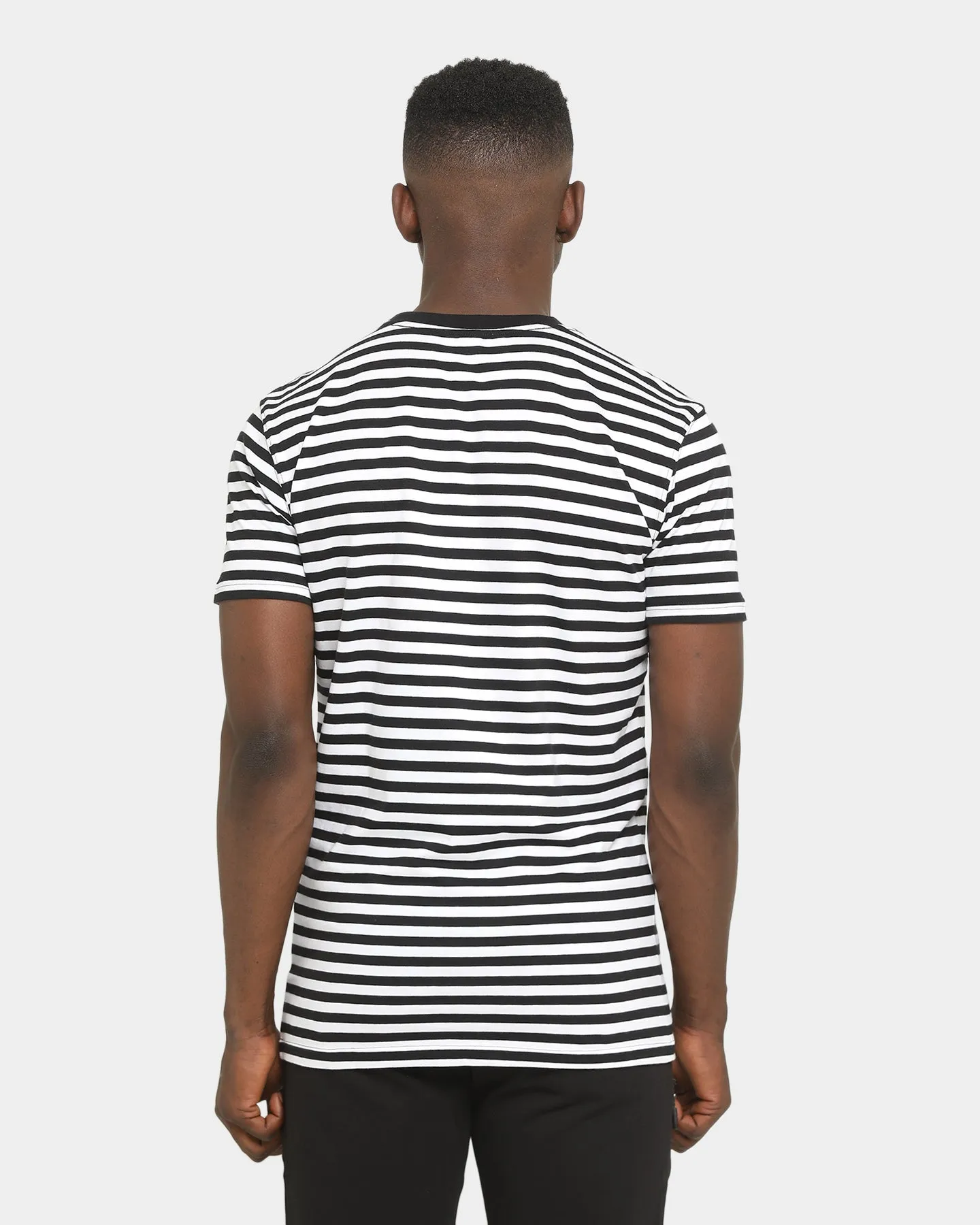 Effortless Look Smart Comfort Well Made Standard Issue T-Shirt V2 Black/White