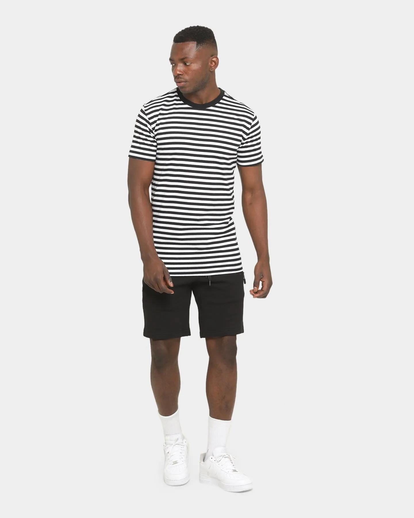 Elegant Detail Well Made Standard Issue T-Shirt V2 Black/White