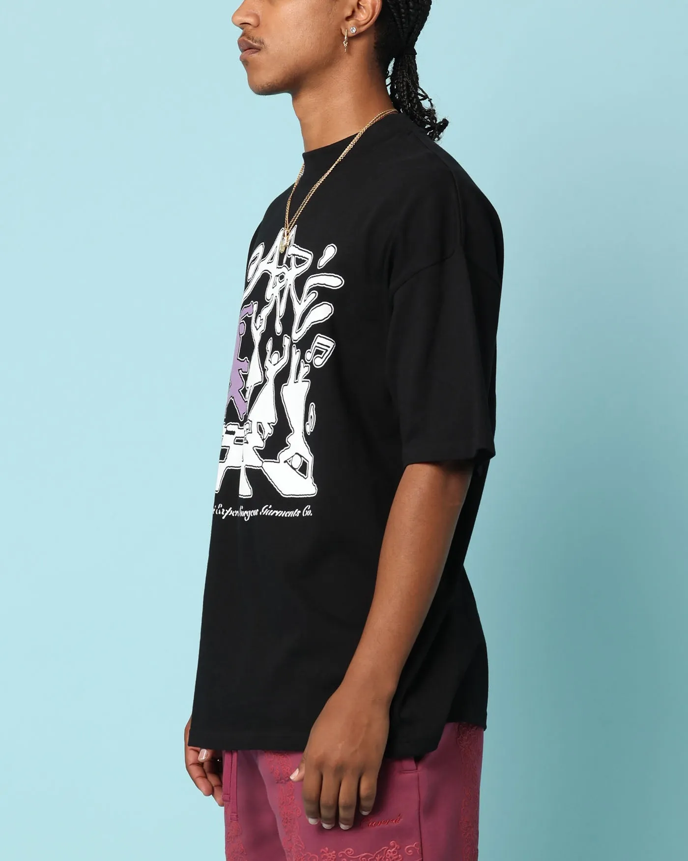 Yoga flexibility Carr?? Dinner Party Oversized T-Shirt Black