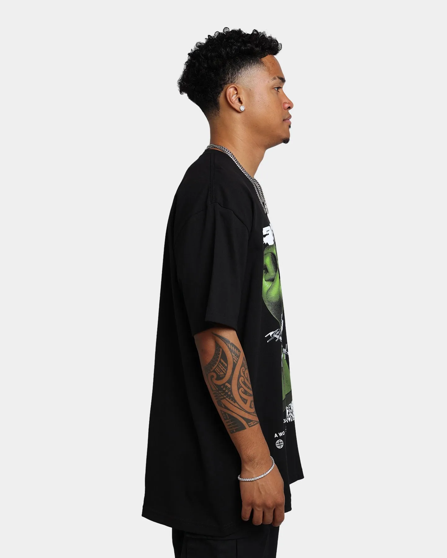 Rats Get Fat Throwing Hands T-Shirt Black Cozy Vibes Movie Night