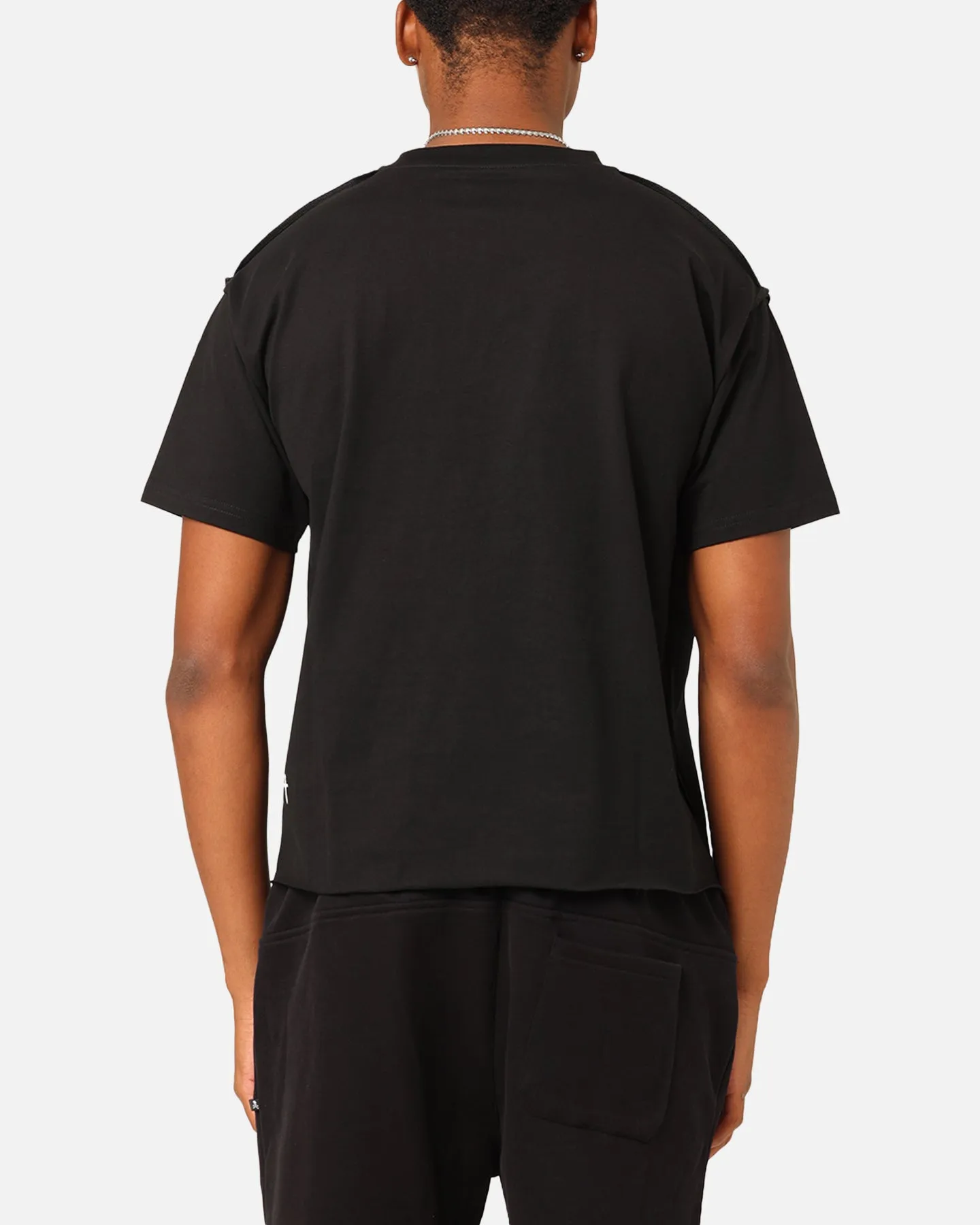 Circular Knit Construction Subtle Logo Placement Saint Morta Lafayette Cropped T-Shirt Black