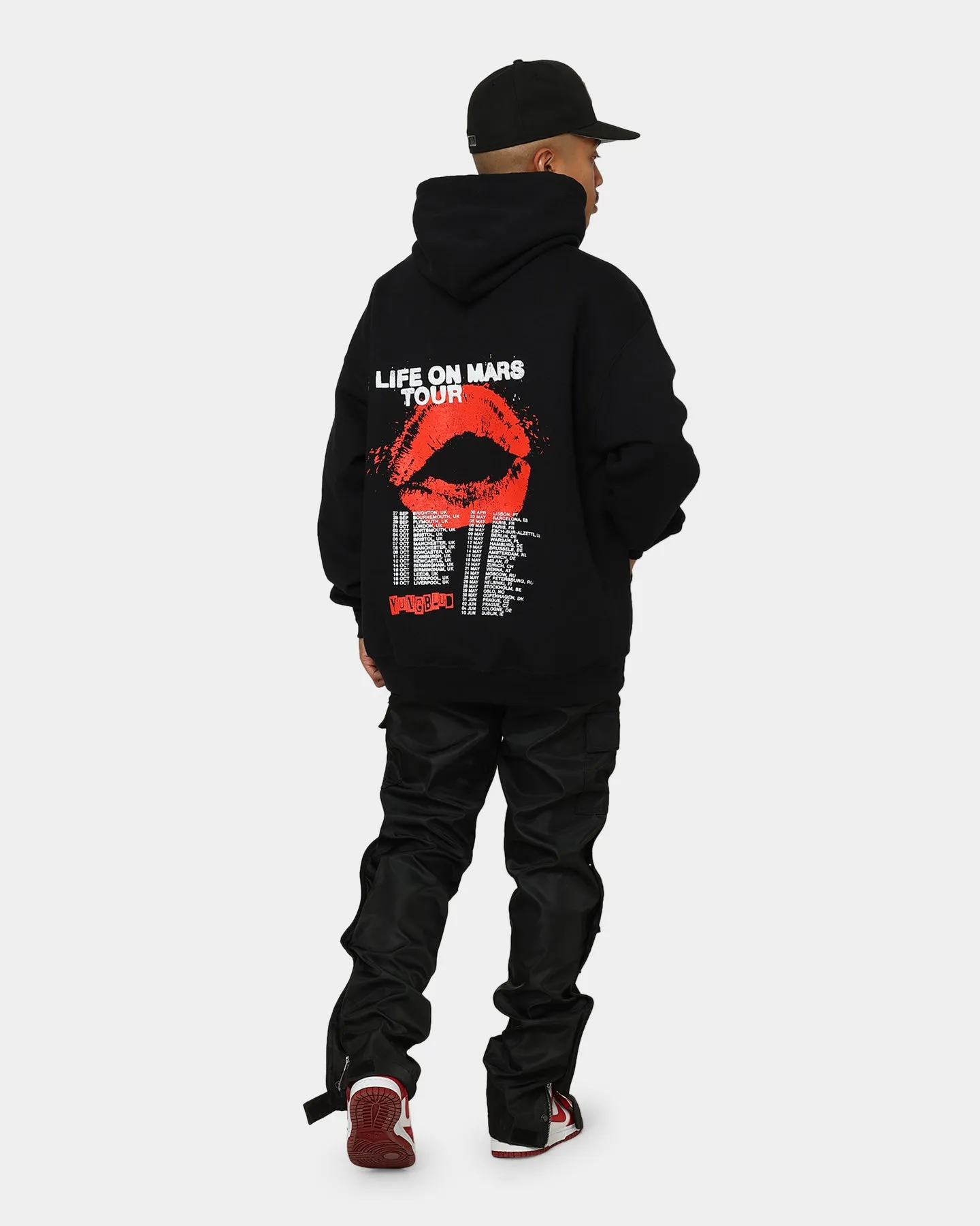 YUNGBLUD Life On Mars Hoodie Black volleyball outfit