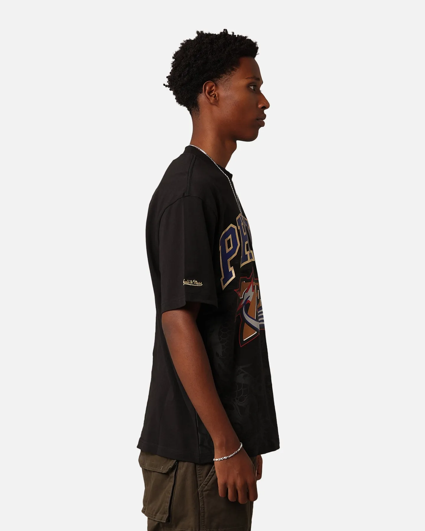 Mitchell & Ness Philadelphia 76ers Year Of The Dragon T-Shirt Faded Black Chic and Cozy No Shrink Technology