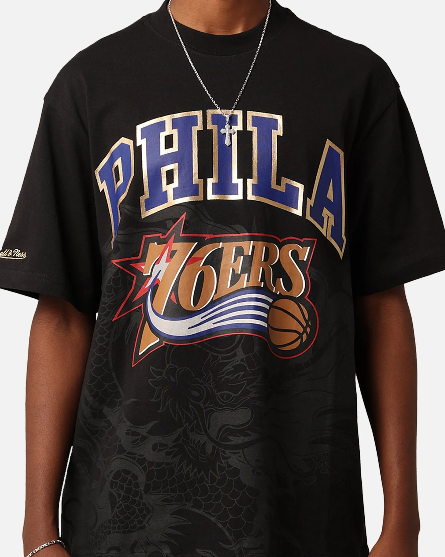 Casual Touch Chic Comfort Style Mitchell & Ness Philadelphia 76ers Year Of The Dragon T-Shirt Faded Black