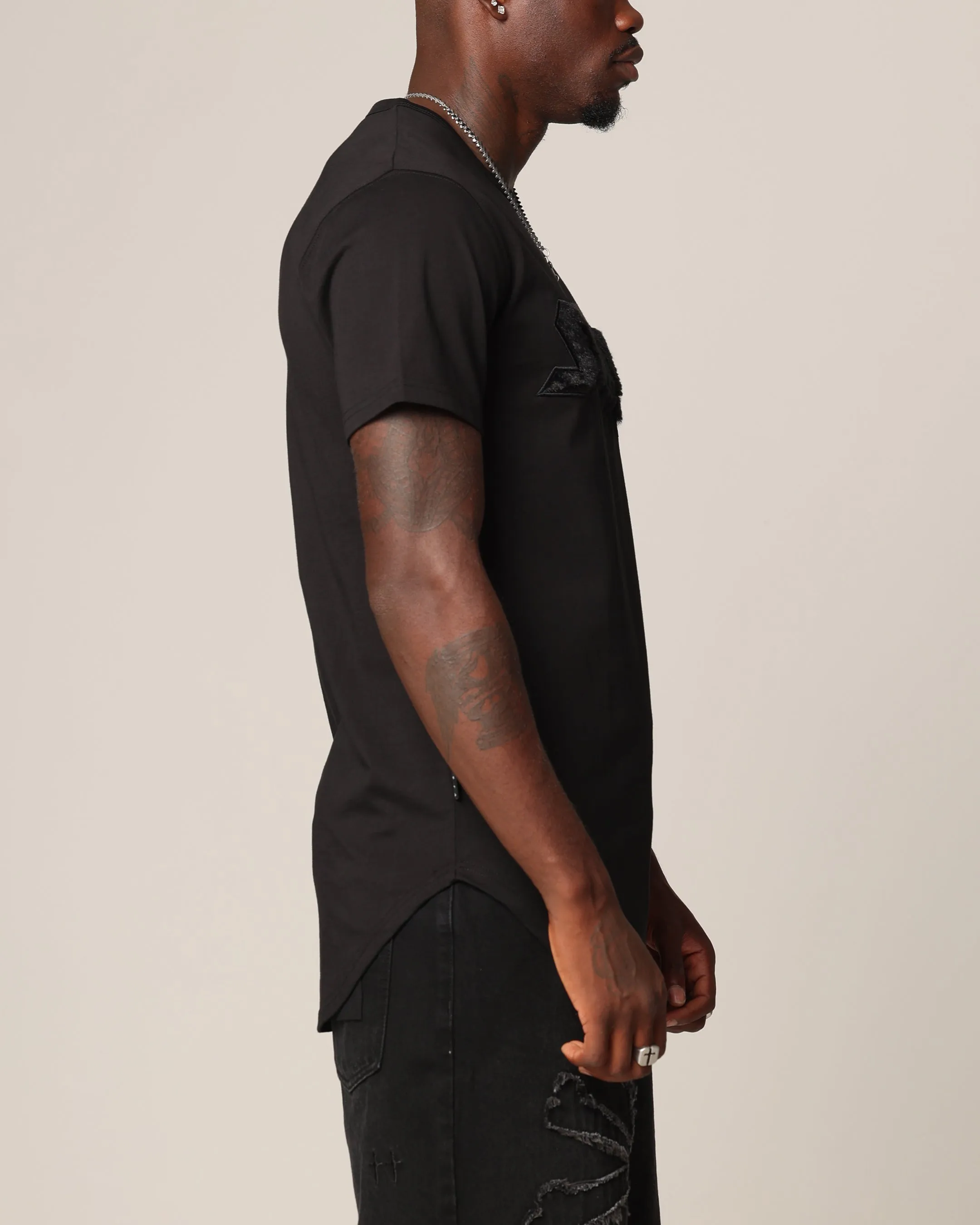 Curved Hem Luxurious Saint Morta Fein El Duplo T-Shirt Black
