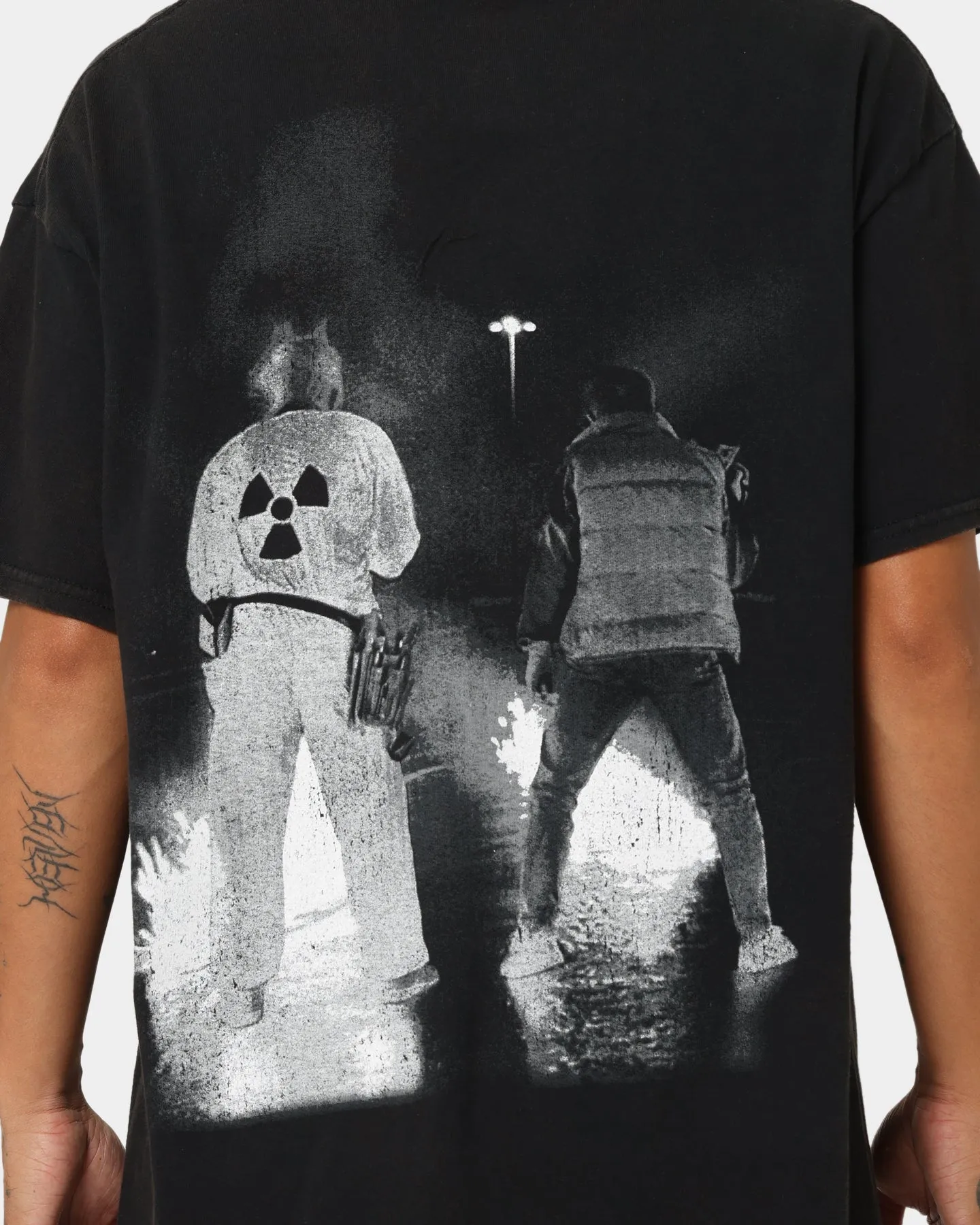 Simple yet stylish American Thrift X Back To The Future Back To The Future 1 Vintage T-Shirt Washed Black