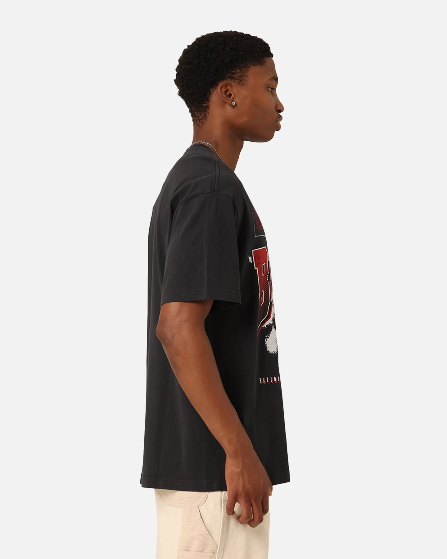 Mitchell & Ness Chicago Bulls Brush Off 2.0 T-Shirt Faded Black City Fashion Look Structured silhouette