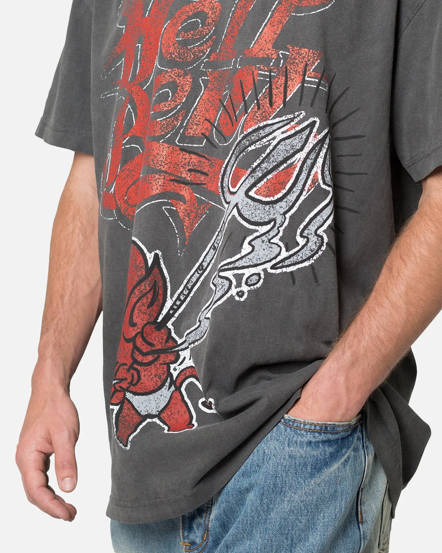 MNML Hell Bent T-Shirt Washed Black Chic And Comfortable