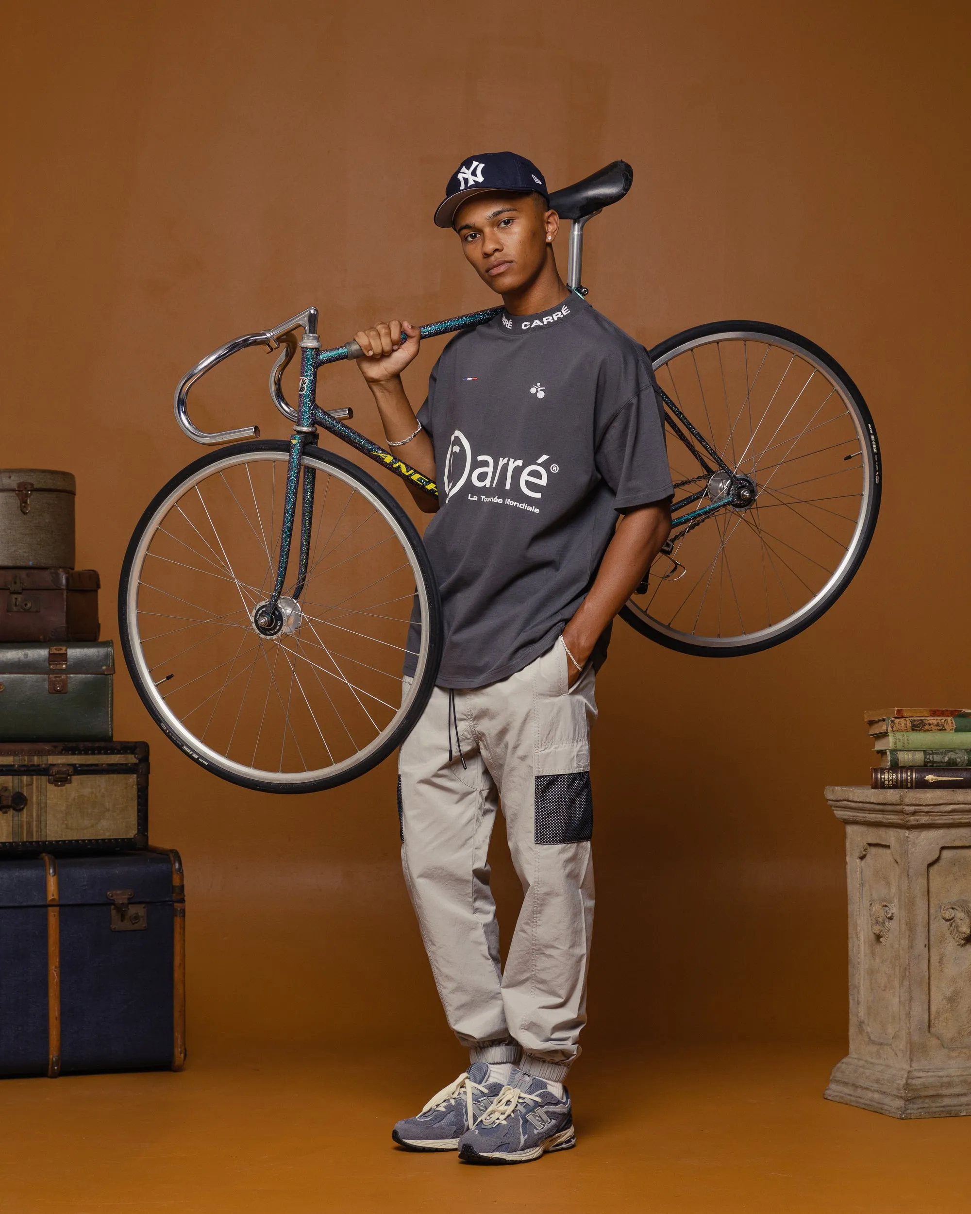 Cozy Vibe Carre Tournee Oversized Short Sleeve T-Shirt Coal