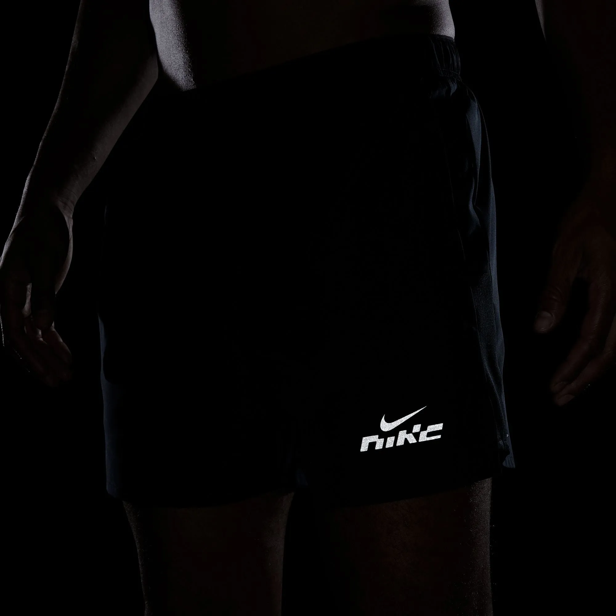 Relaxed Fit Design Nike Challenger Flash Mens Dri-Fit 5" Brief-Lined Running Shorts
