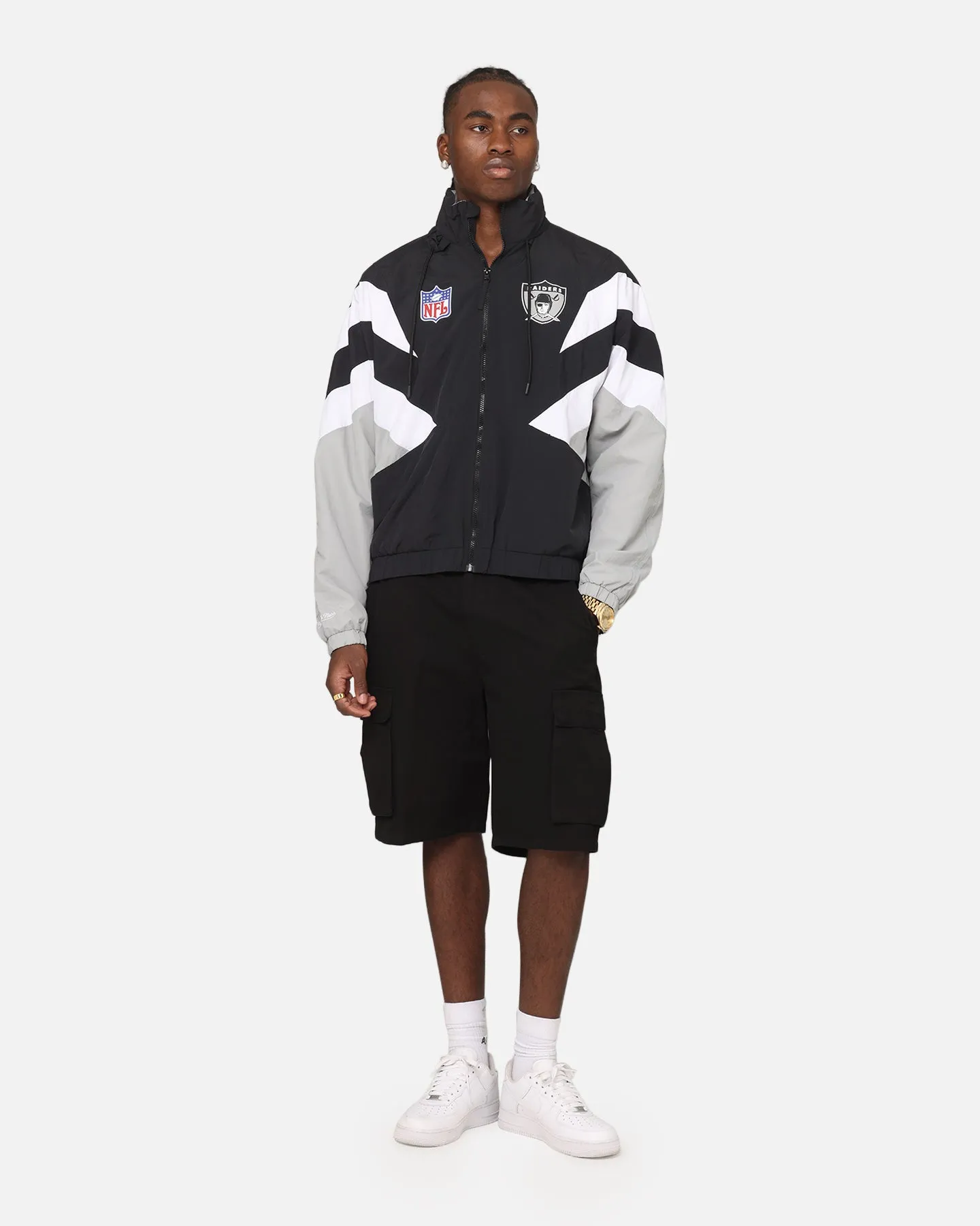 Give Loose-fit Mitchell & Ness Las Vegas Raiders Spray Jacket Black/Grey