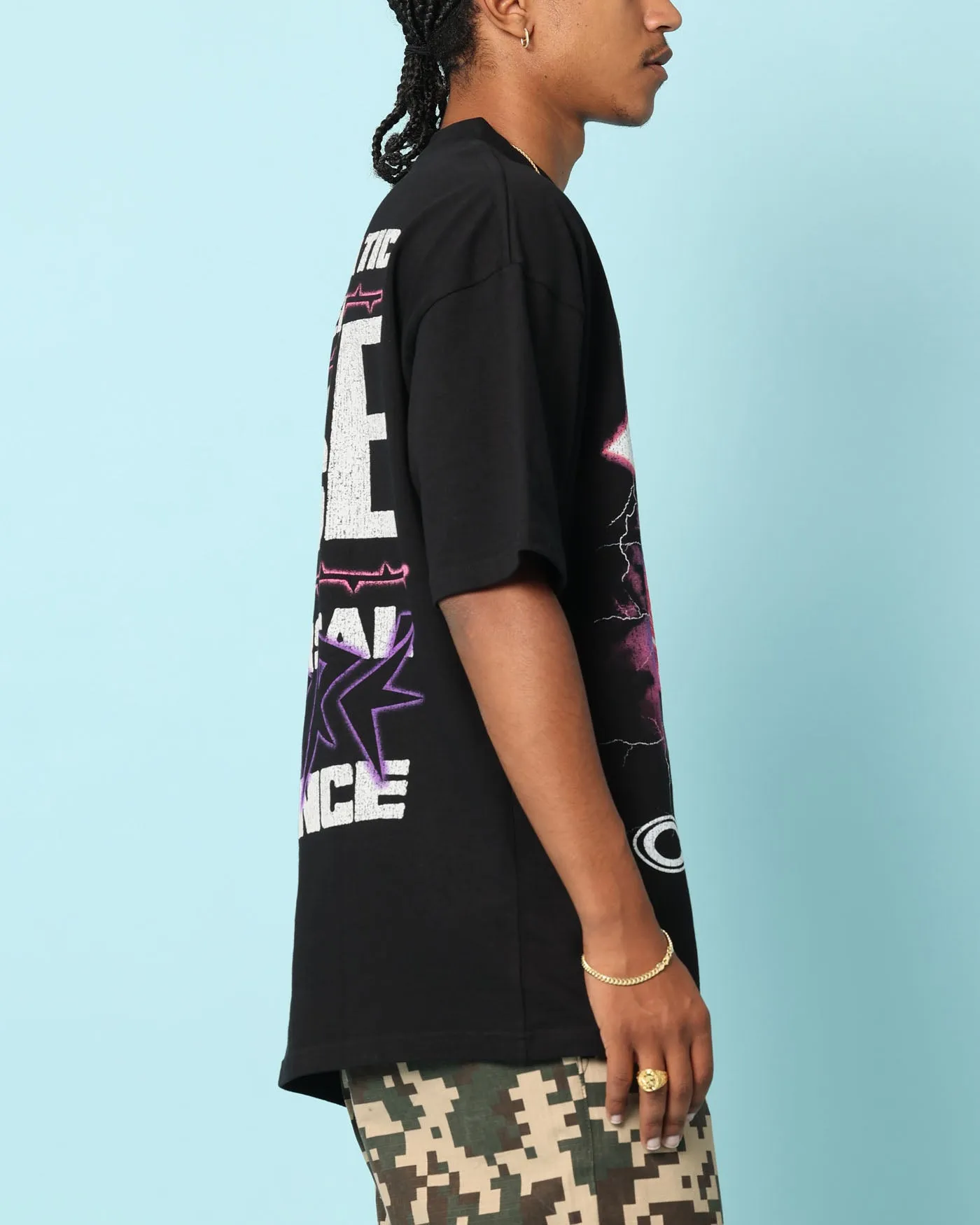 Stylish Carre Love Rose T-Shirt Black