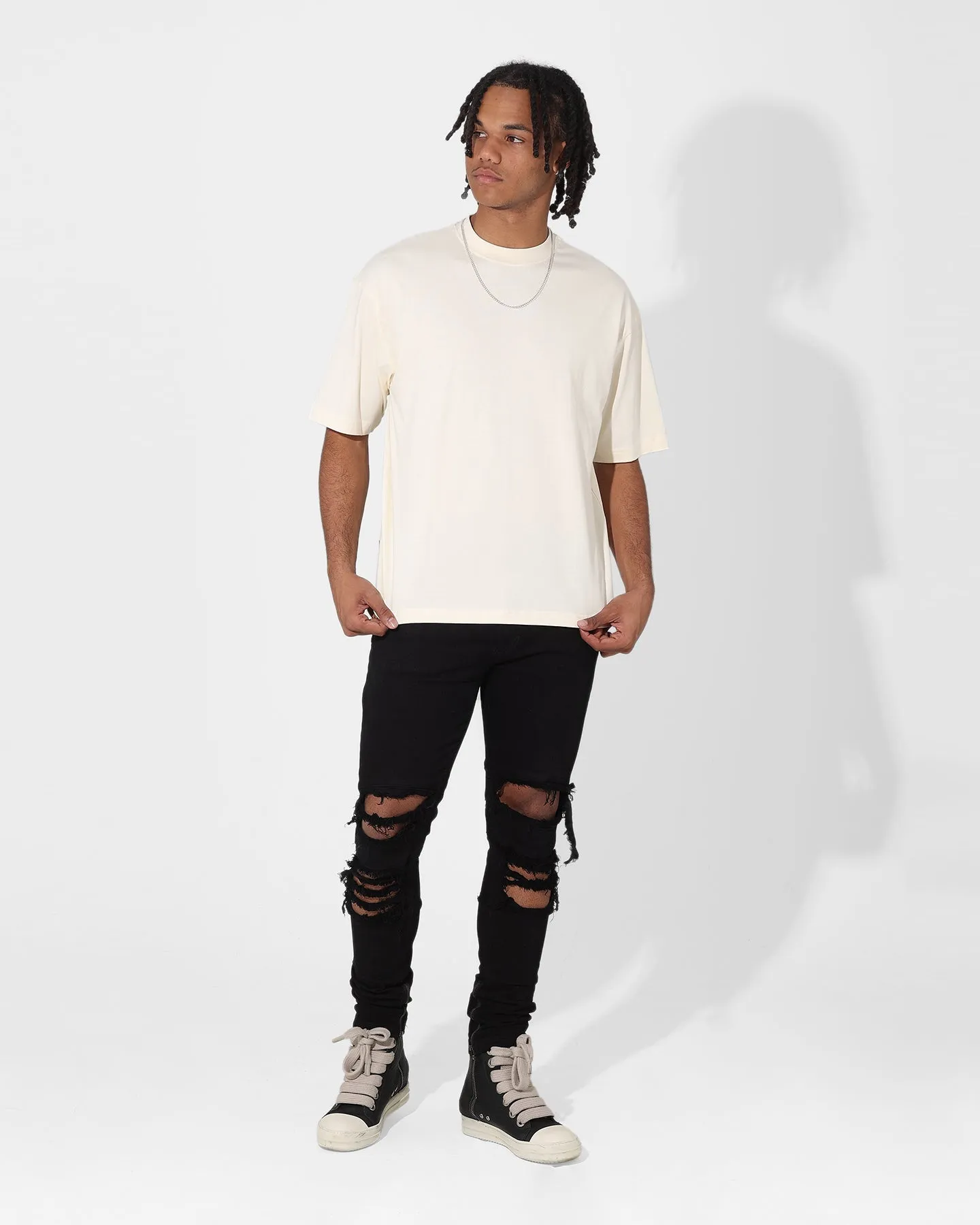 Fashion Must-Have Saint Morta Dropped T-Shirt Off White