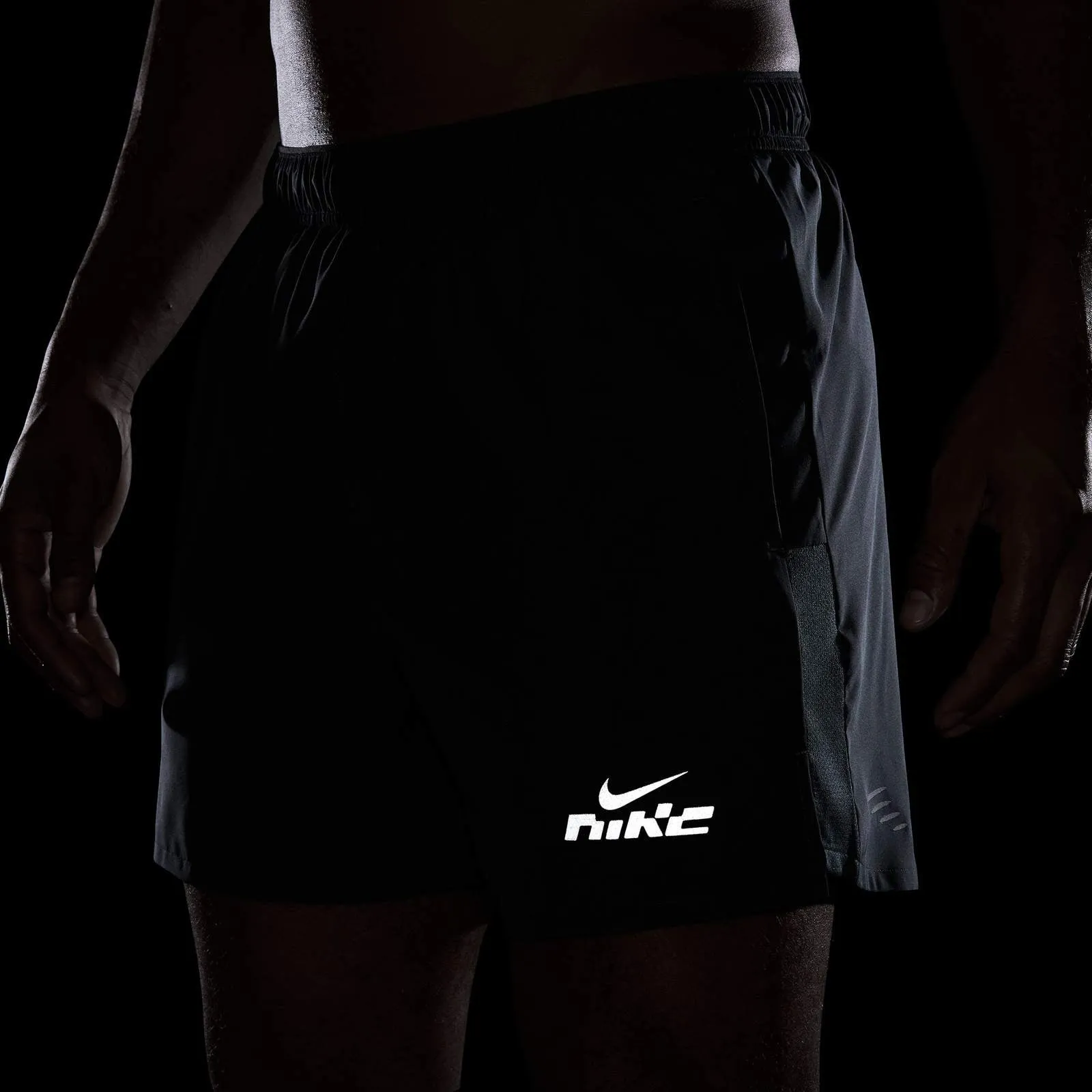 Breathable fabric Chic Comfort Nike Challenger Flash Men's Dri-Fit 5" Brief-Lined Running Shorts