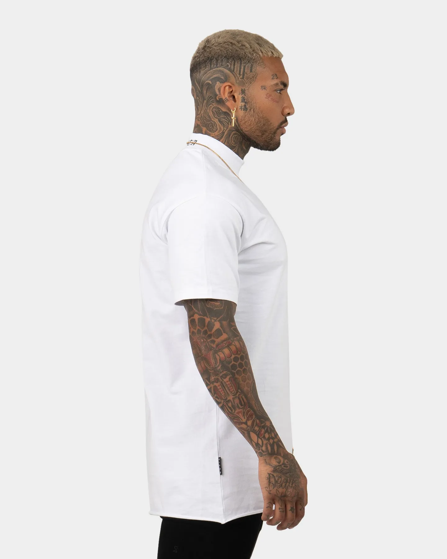 Saint Morta Old English Mock Neck T-Shirt White/Black Chic