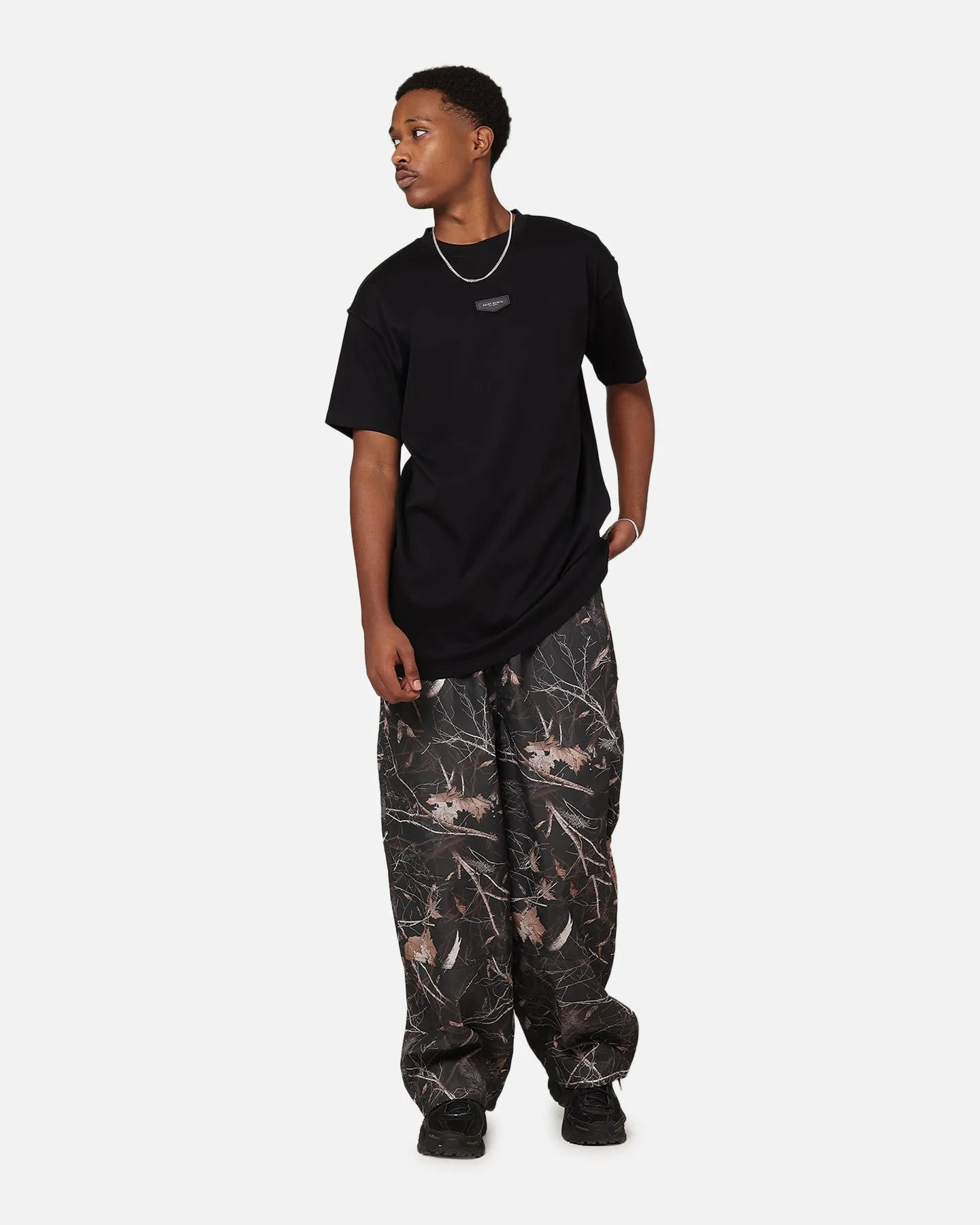 Chilly Day Essentials Sporty Layer Saint Morta Stain Resistant Lafayette T-Shirt Black