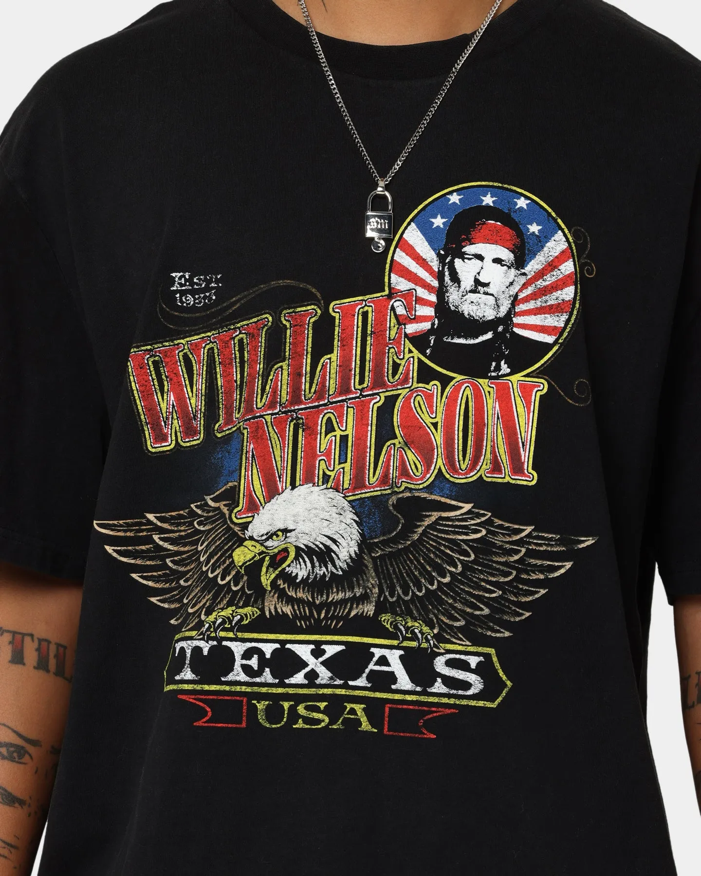 Minimalist Layer Low Profile Silhouette Willie Nelson Texas Eagles Vintage T-Shirt Washed Black