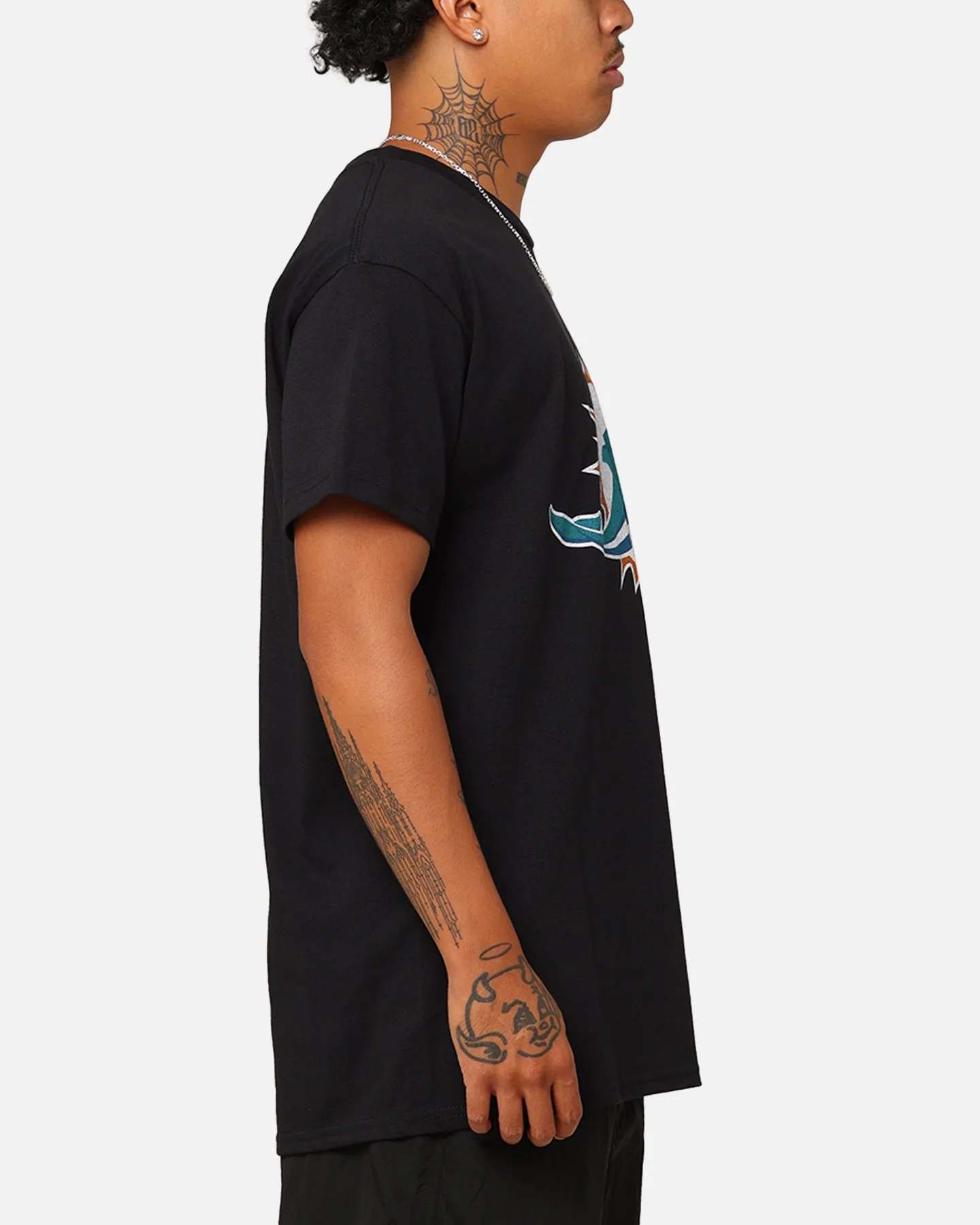 Majestic Athletic Miami Dolphins Team Crest T-Shirt Black men's clothing Light Style Trend