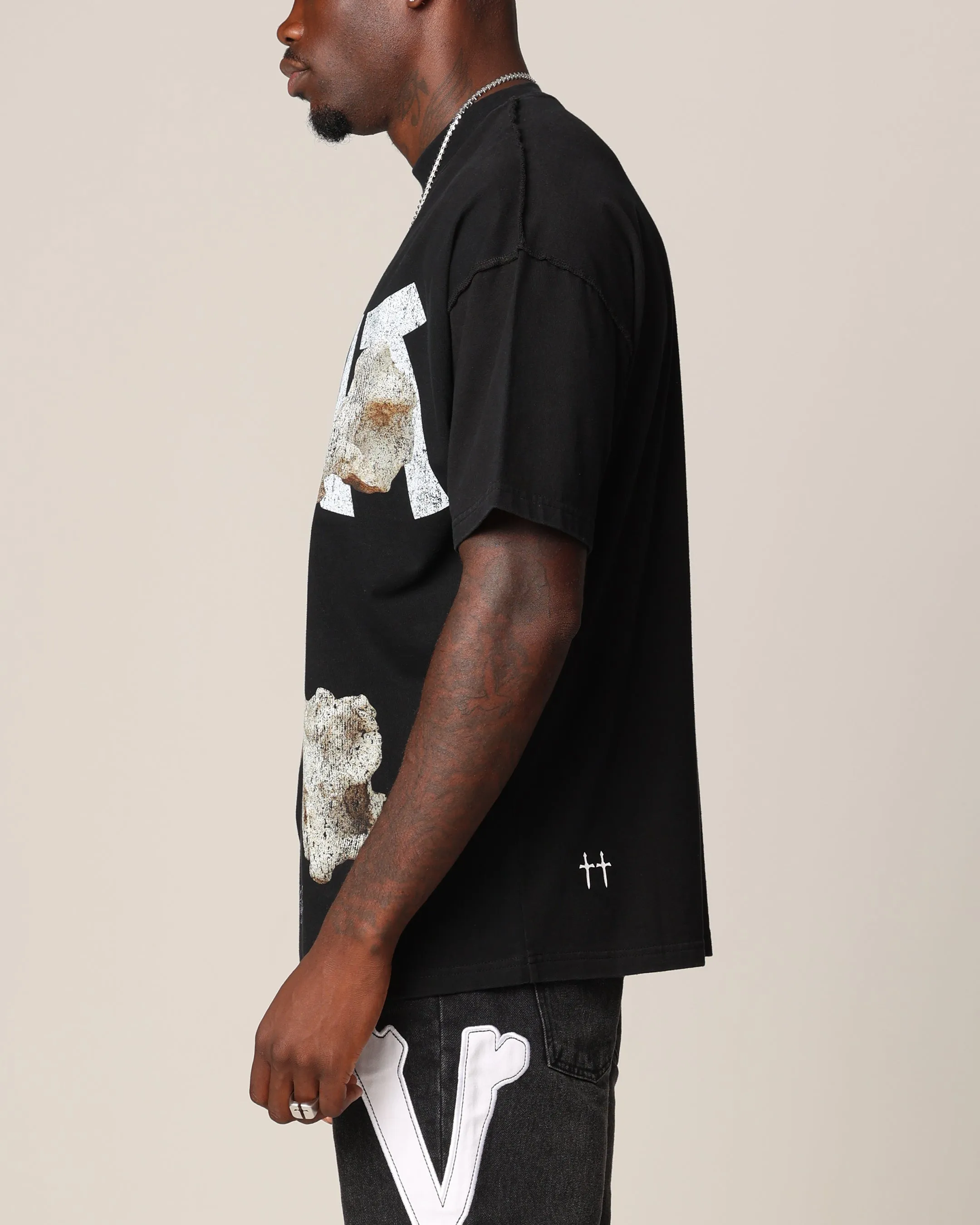 Saint Morta Dead Coffin Club Boxy T-Shirt Black Travel Outfit Relaxed Look