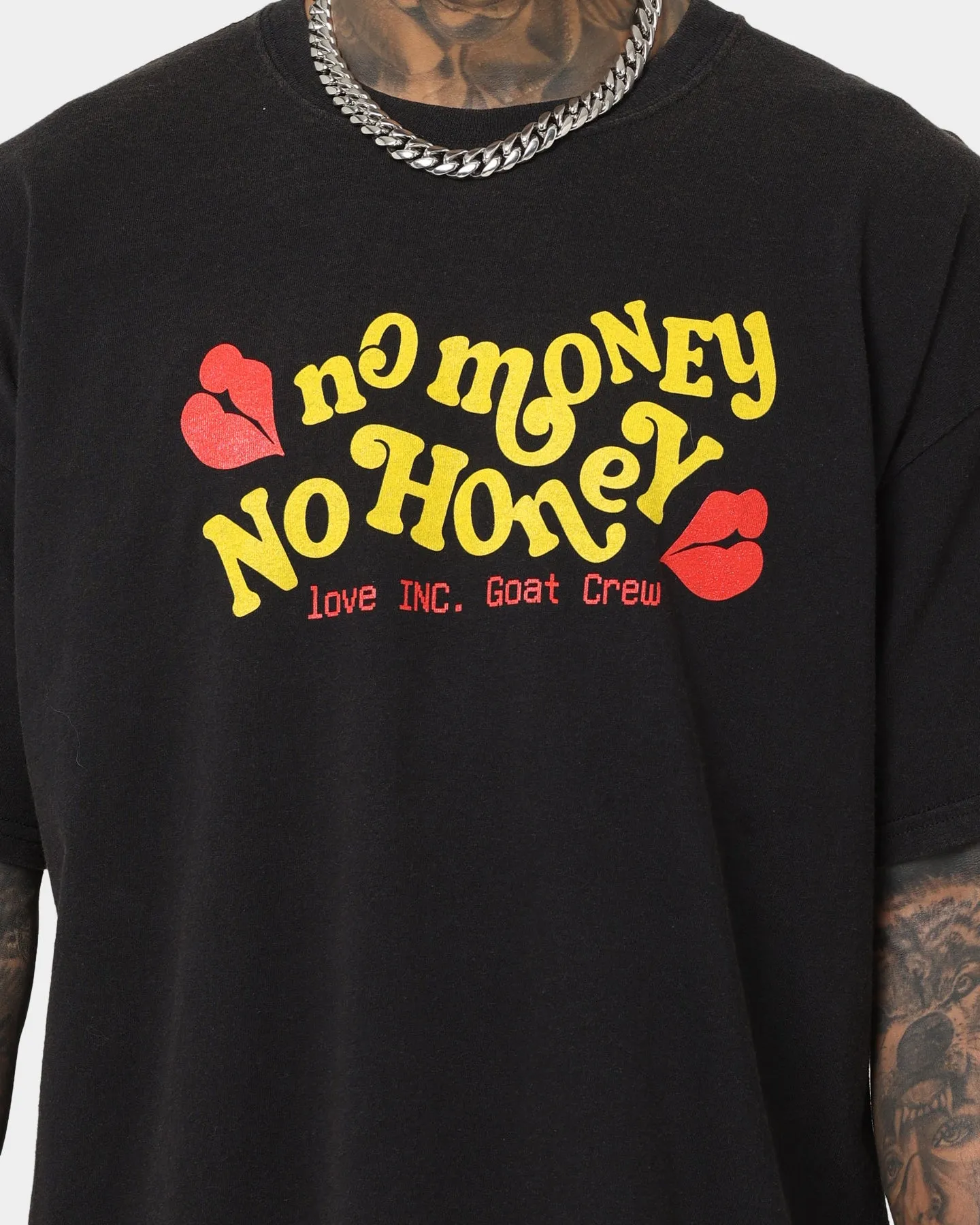 Comfy and Soft Raw Edge Hem Goat Crew No Money No Honey Vintage T-Shirt Black Wash