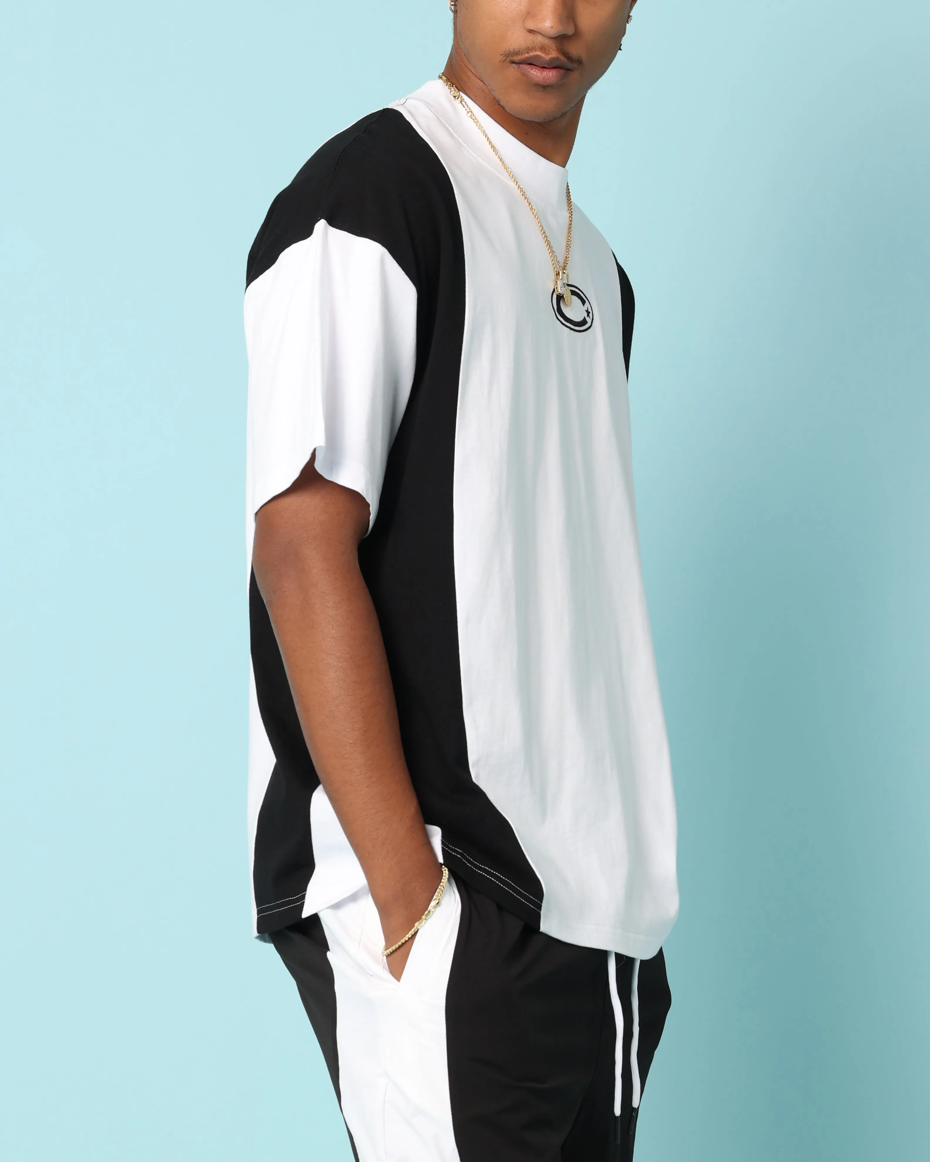 Carr?? C-Star Oversized T-Shirt White/Black Bold colors Comfortable Fit Wear