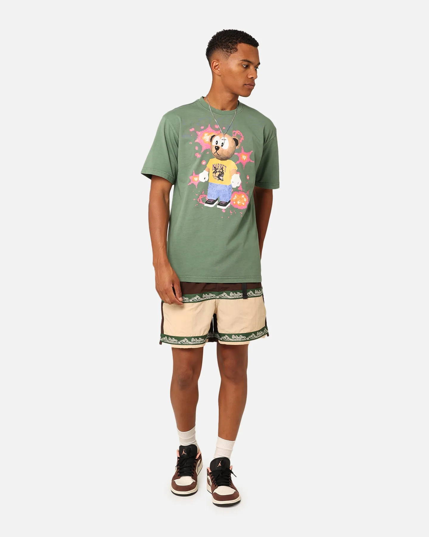 Market 32-Bit Bear T-Shirt Fern Cozy And Warm
