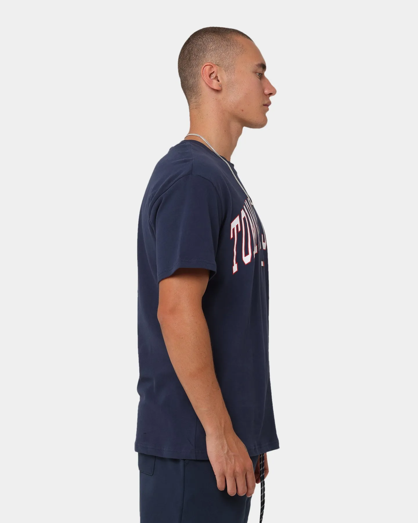 Timeless Piece Sleek Fit Tommy Jeans TJM Classic Collegiate T-Shirt Twilight Navy