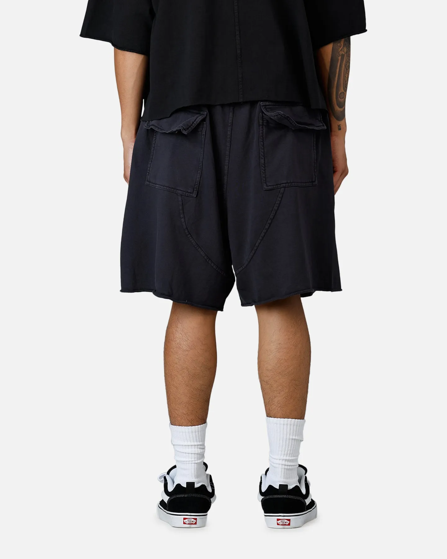 MNML Oversized Cargo Sweat Shorts Rust Minimal Comfort