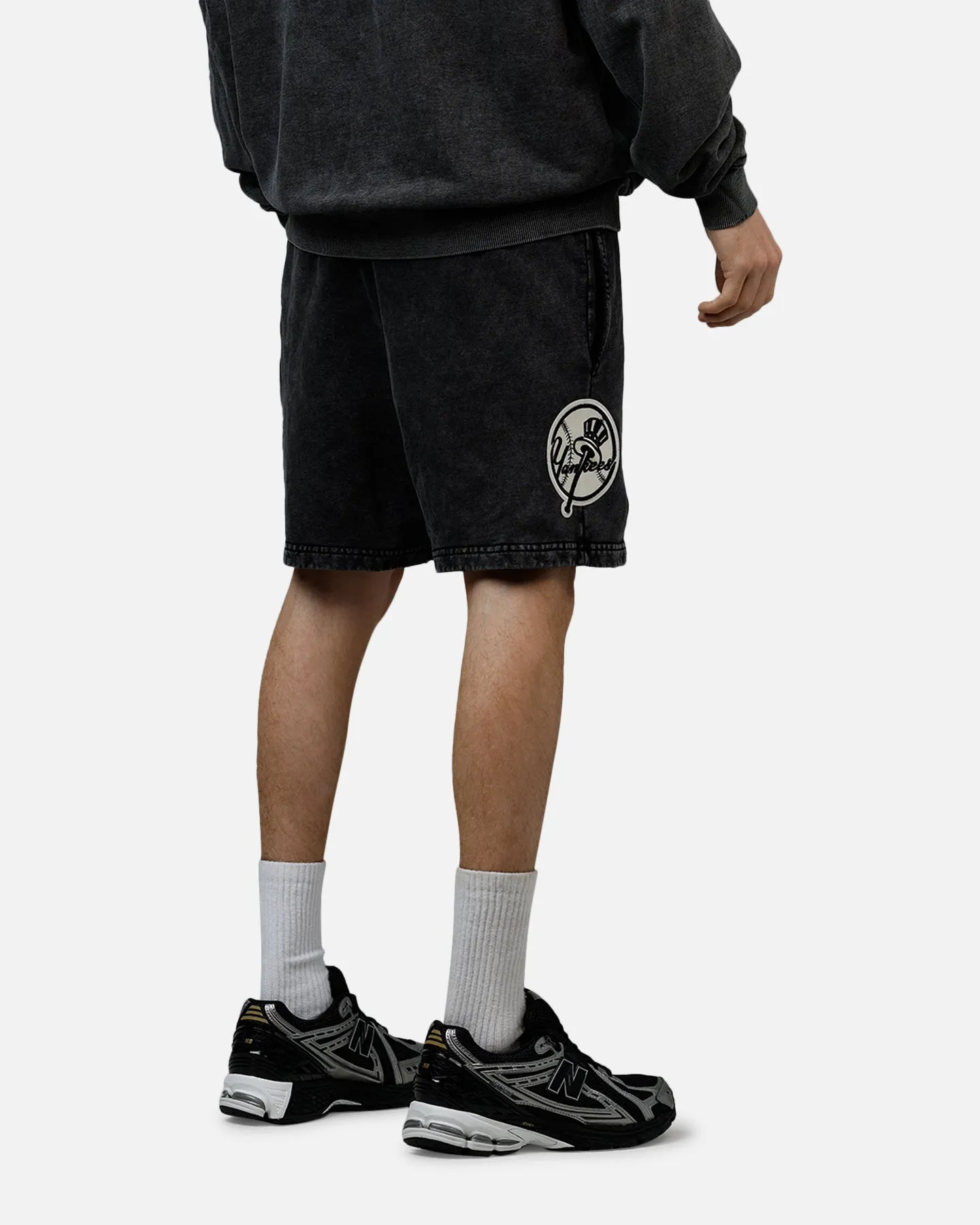 Performance Flex Daily Casual Pro Standard New York Yankees Raffia Shorts Black Acidwash