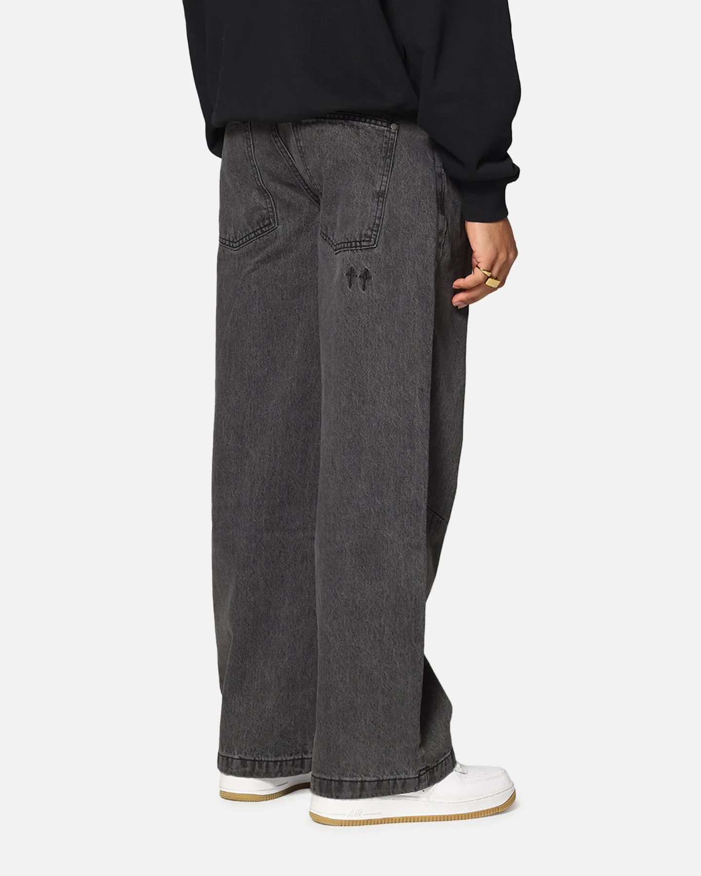 Laser Cut Edges Sleek lines Saint Morta Amplus Jeans Sulphur Grey