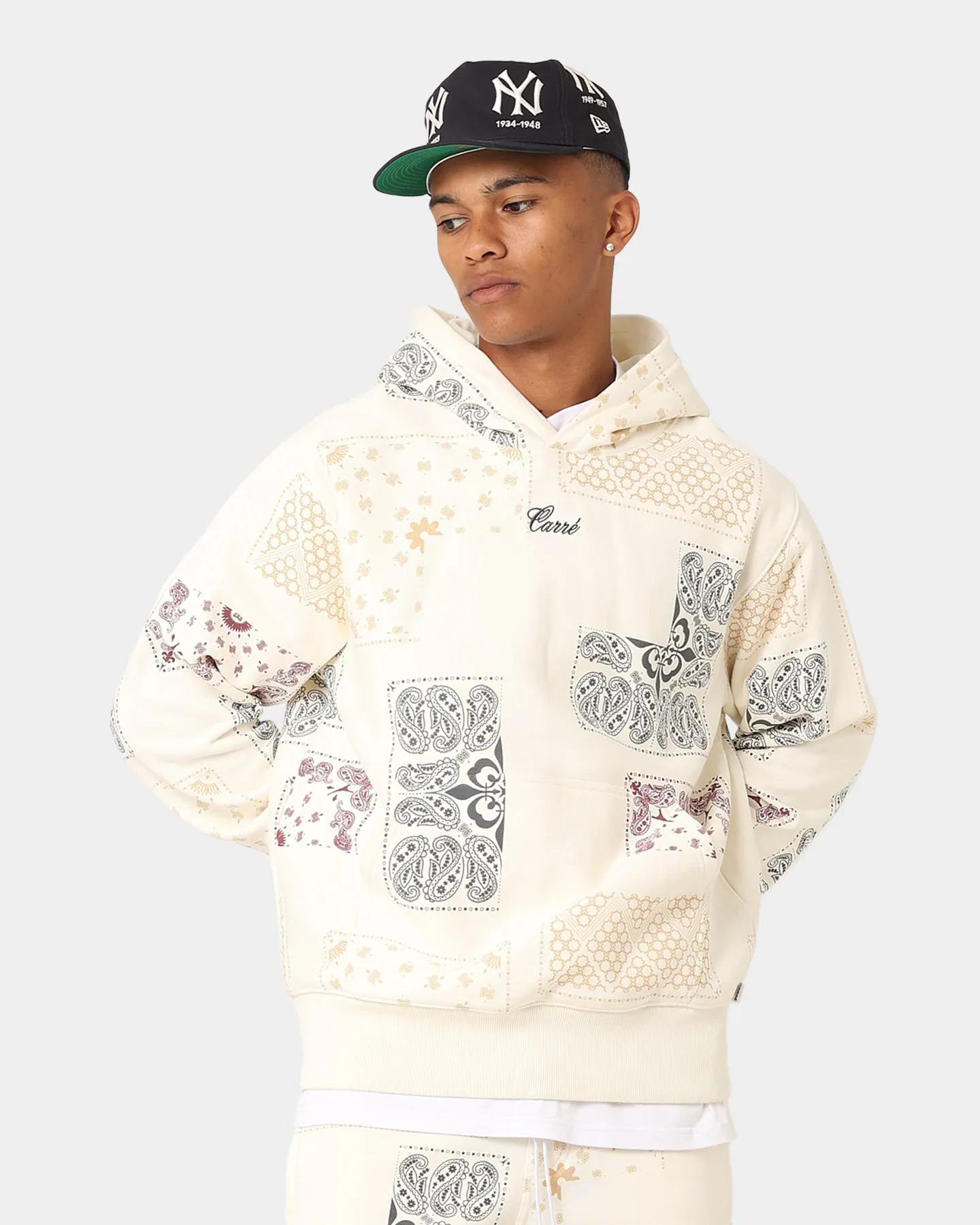 Bohemian style Carre Fragment Paisley Shorts Off White