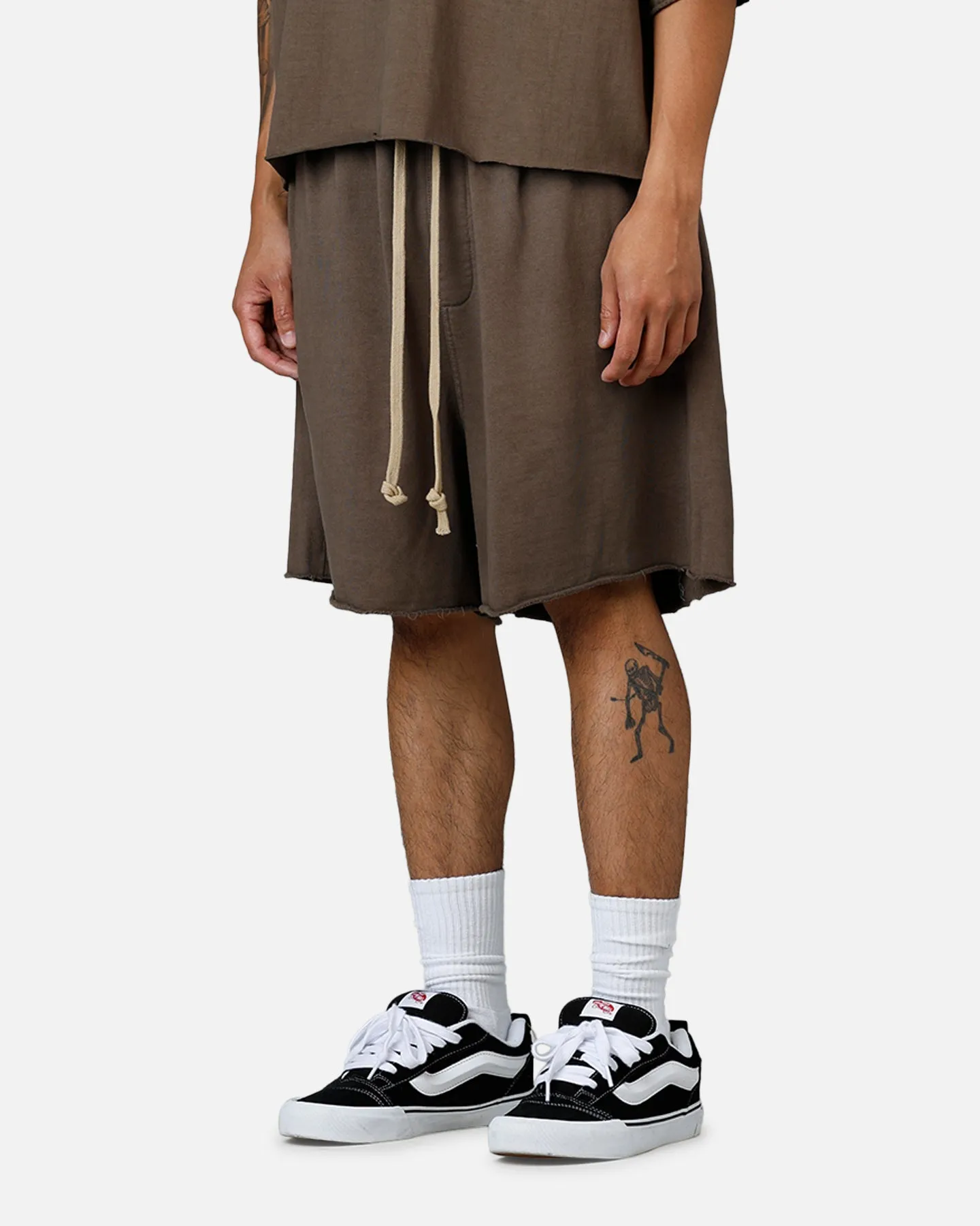 MNML Oversized Cargo Sweat Shorts Muddy Grey hospitality industry Festival wear