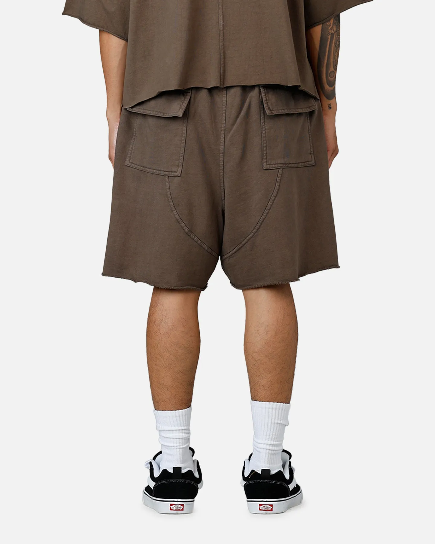 Anti Cling Technology Limited Edition MNML Oversized Cargo Sweat Shorts Muddy Grey