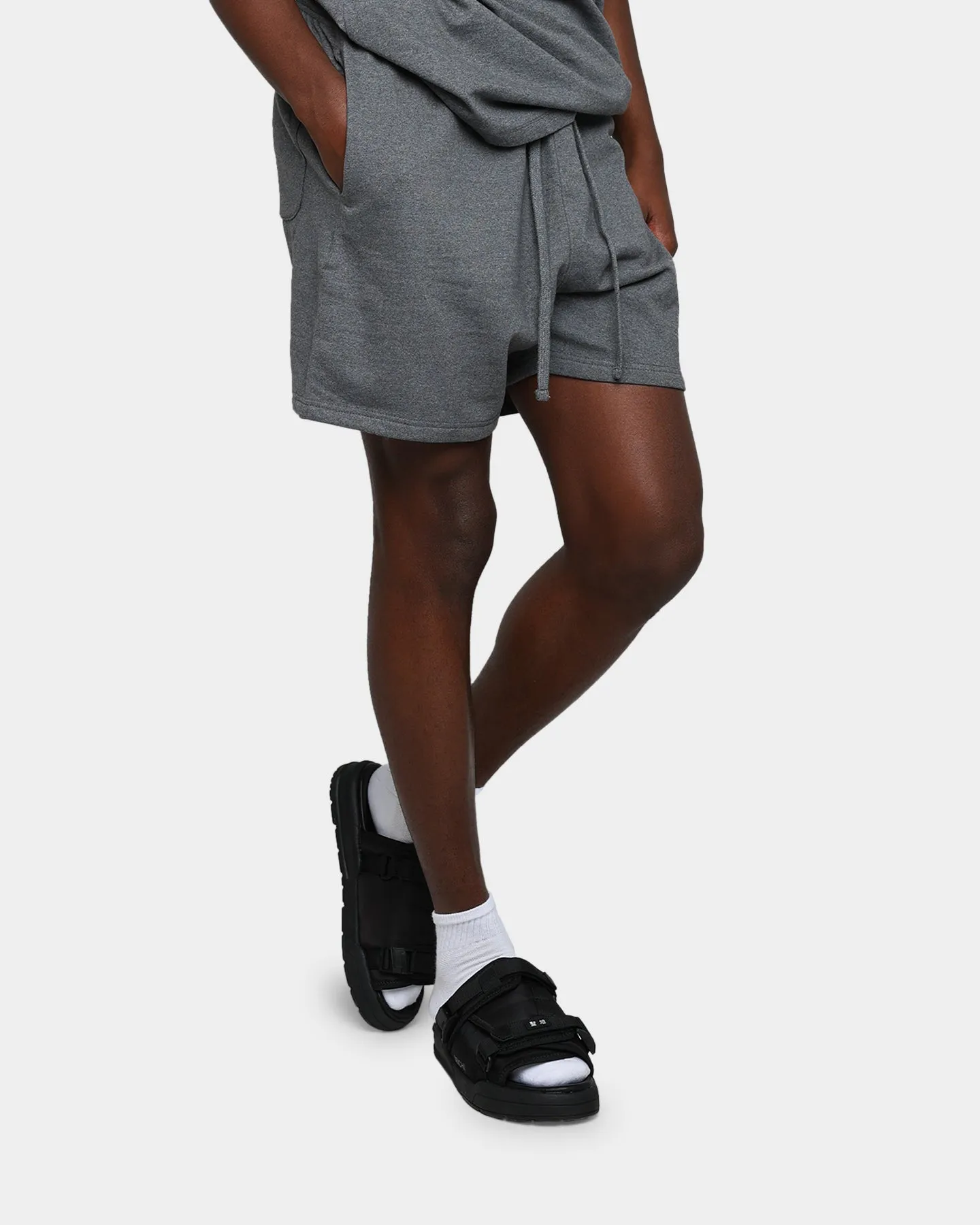 Breezy Feel MNML Every Day Sweatshorts Dark Heather