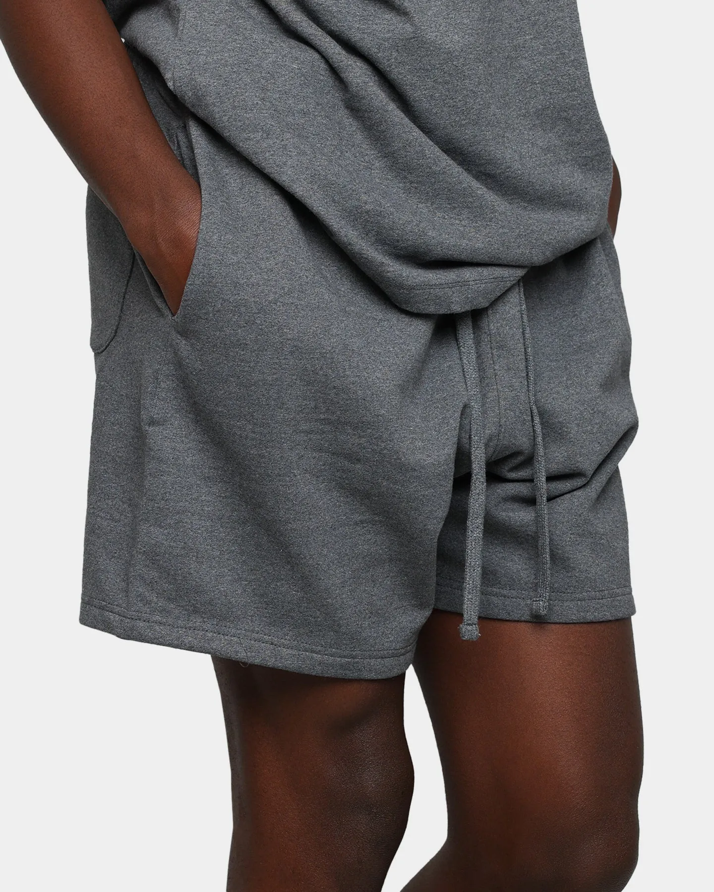 MNML Every Day Sweatshorts Dark Heather Minimal Bulk Temperature Regulating Tech
