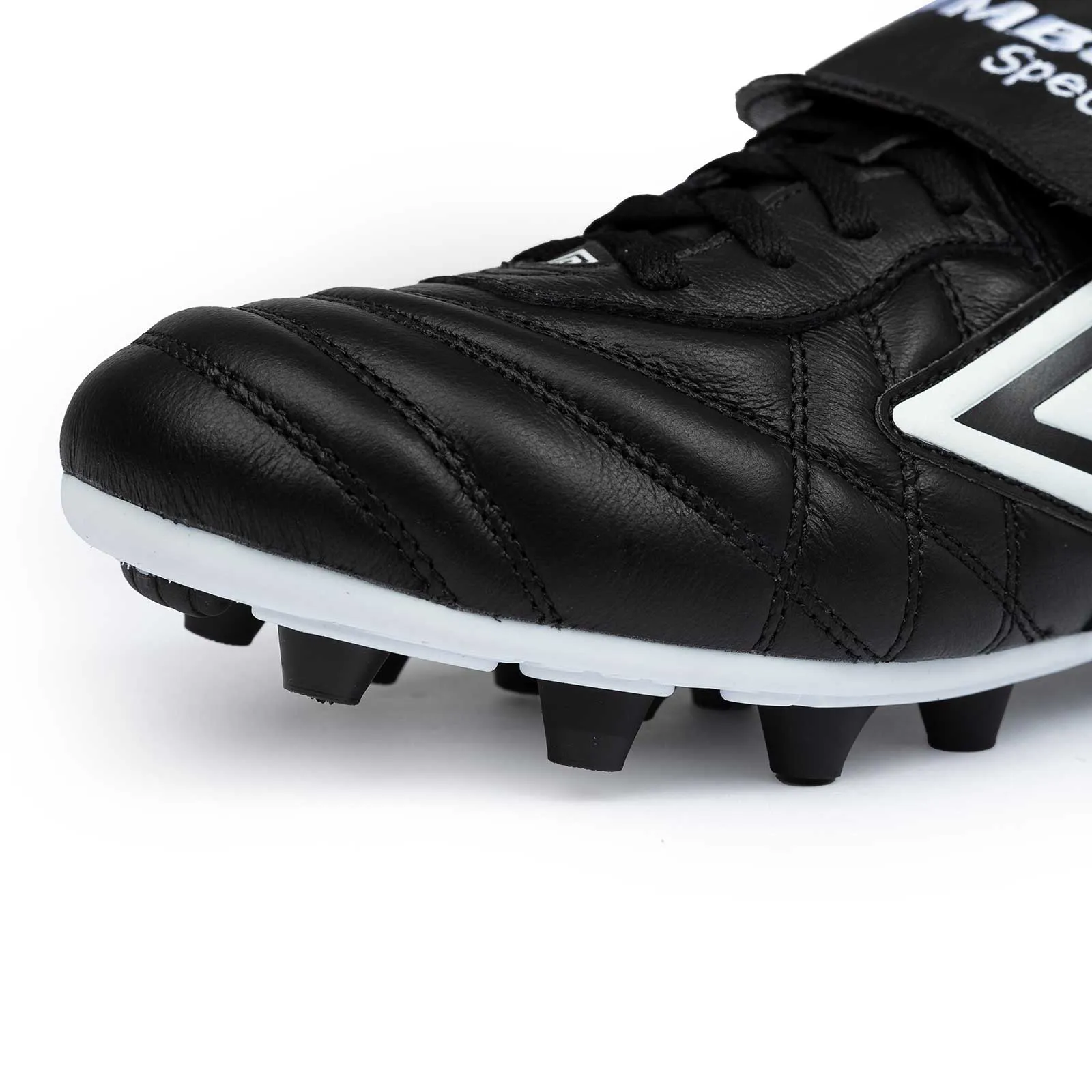 Umbro Speciali 98 Maxim Black/White mud - resistant shoes