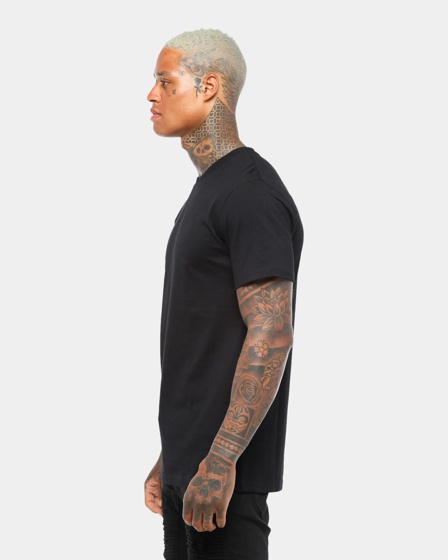 Breathable mesh lining MoistureWickingFabric AS Colour Plain Staple T-Shirt Black