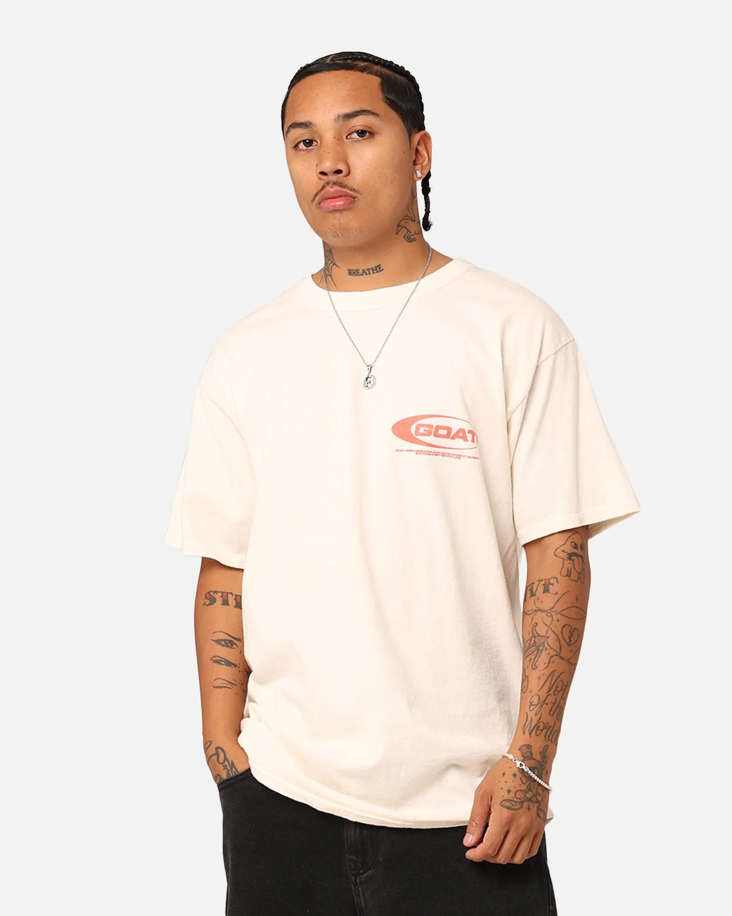 Fashion Forward Cozy Comfort Goat Crew GCLTD T-Shirt Off White