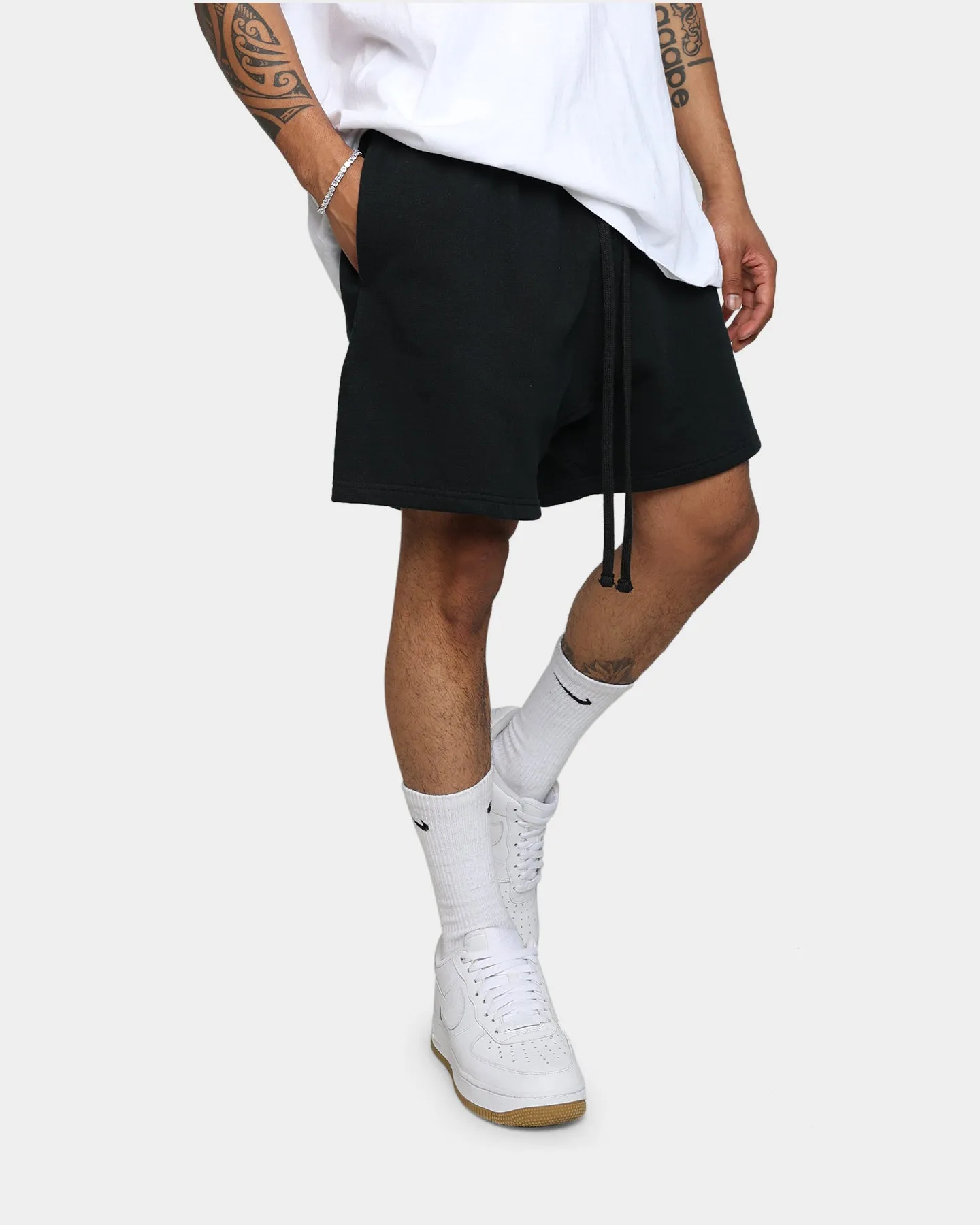 khaki shorts MNML Every Day Sweatshorts Black