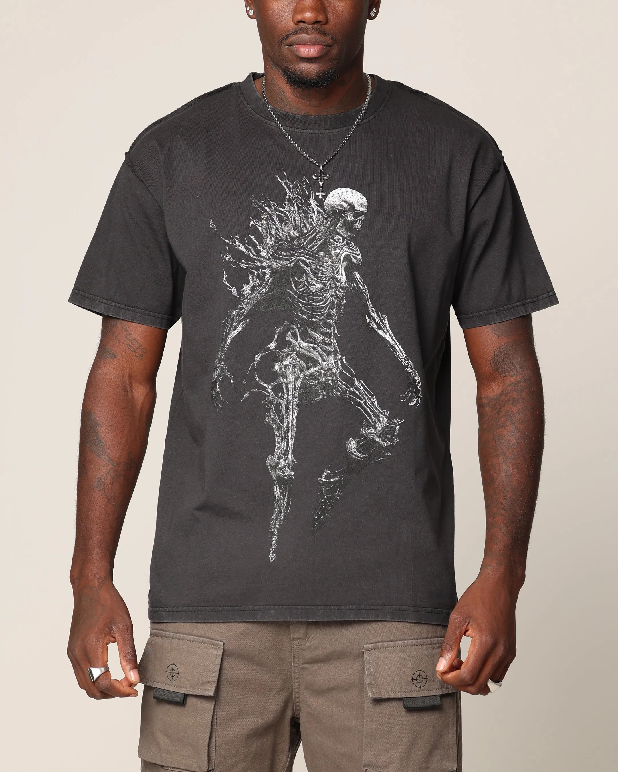 Temperature Control Fabric Saint Morta Wraith Cut Vintage T-Shirt Vintage Black